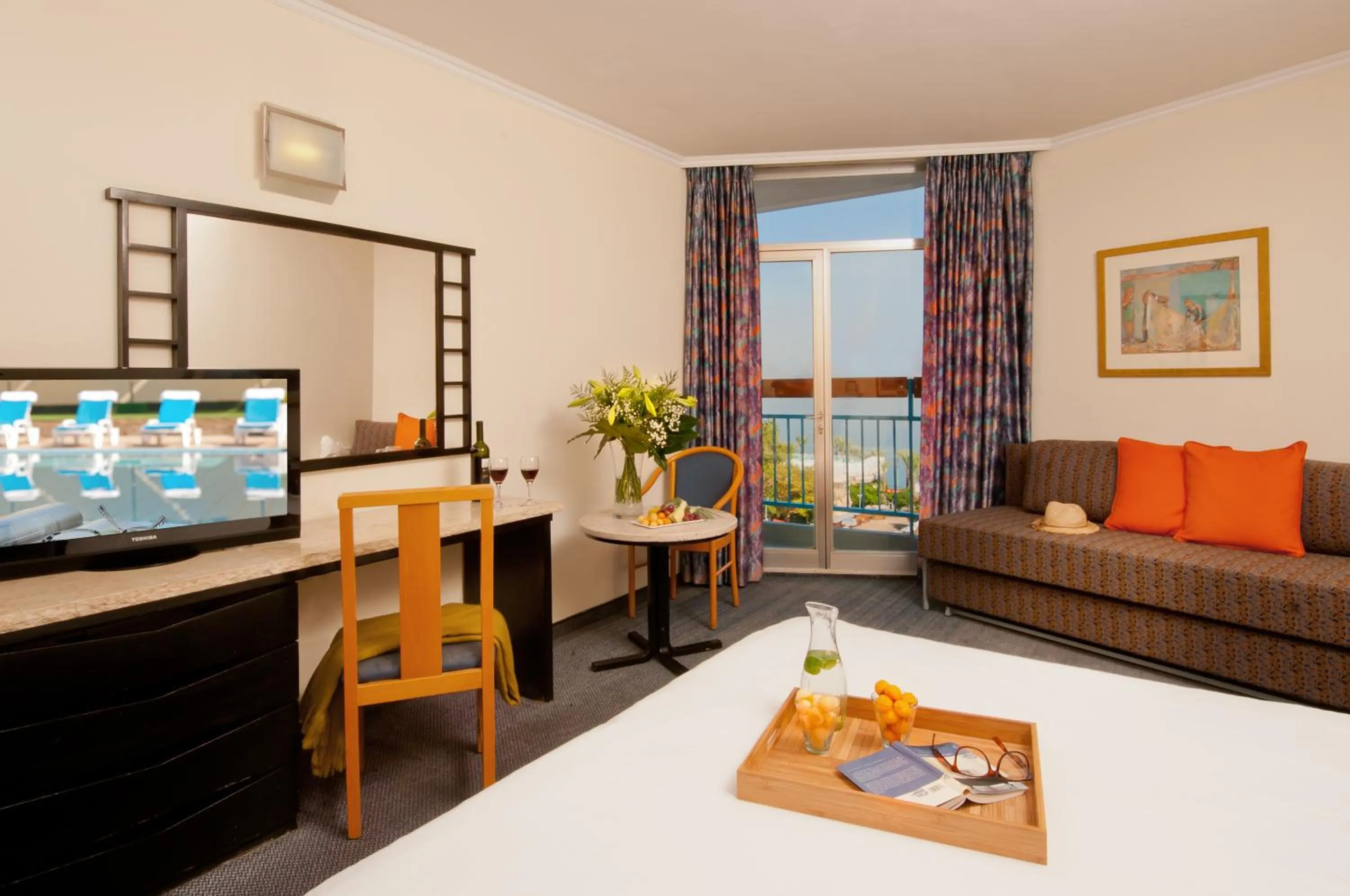 Bedroom, Bed in Leonardo Club Tiberias - All Inclusive