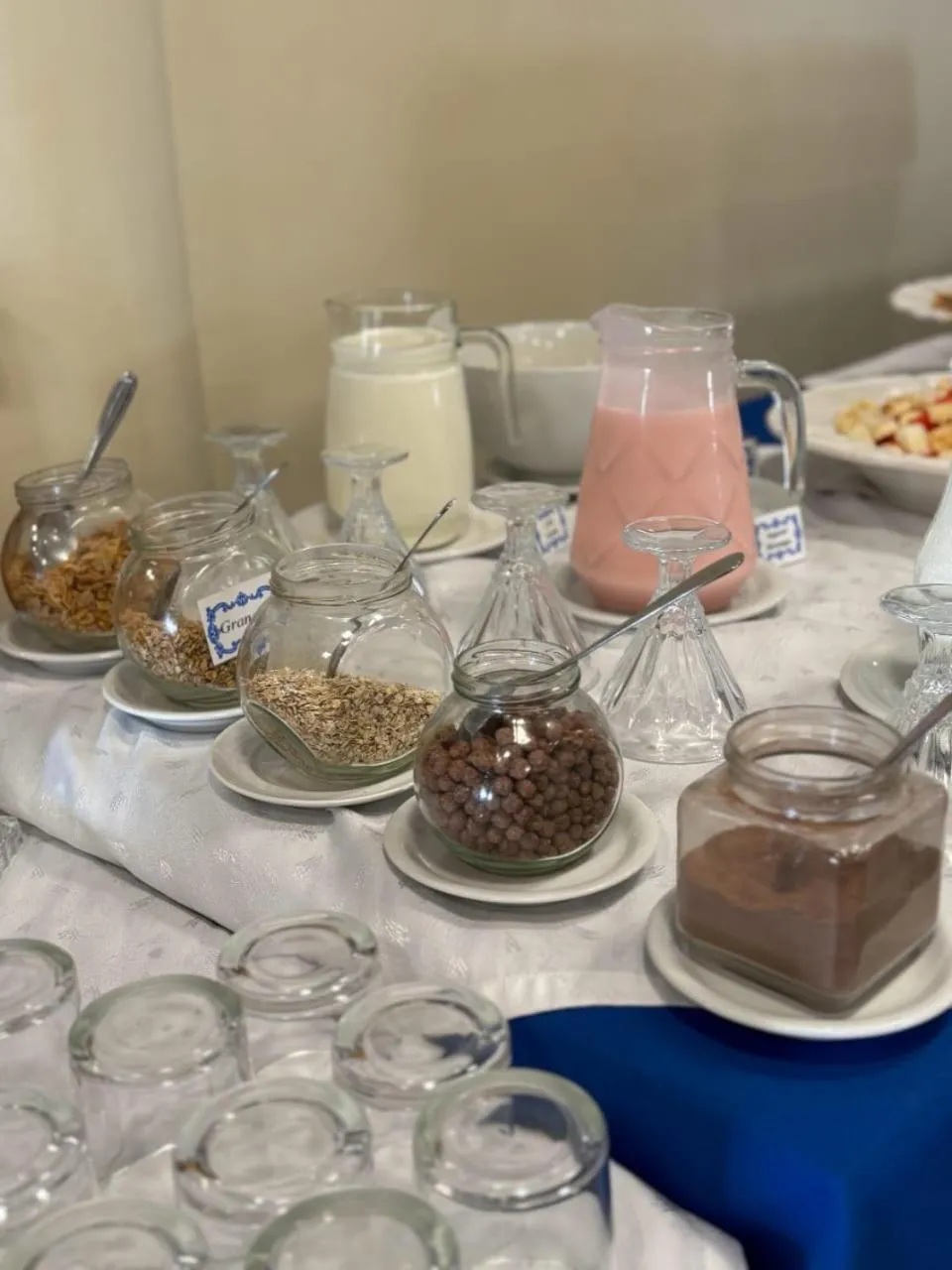 Breakfast in Rovi Plaza Hotel