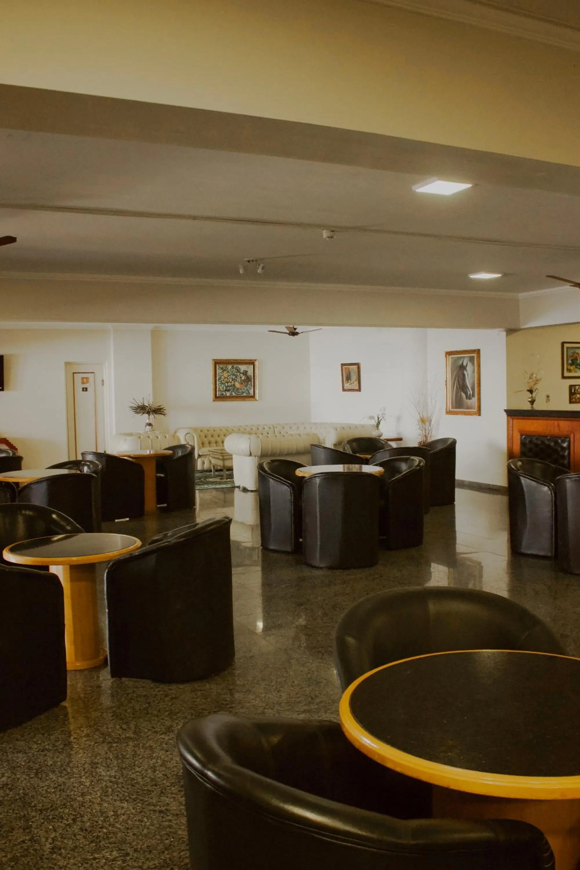 Living room in Rovi Plaza Hotel