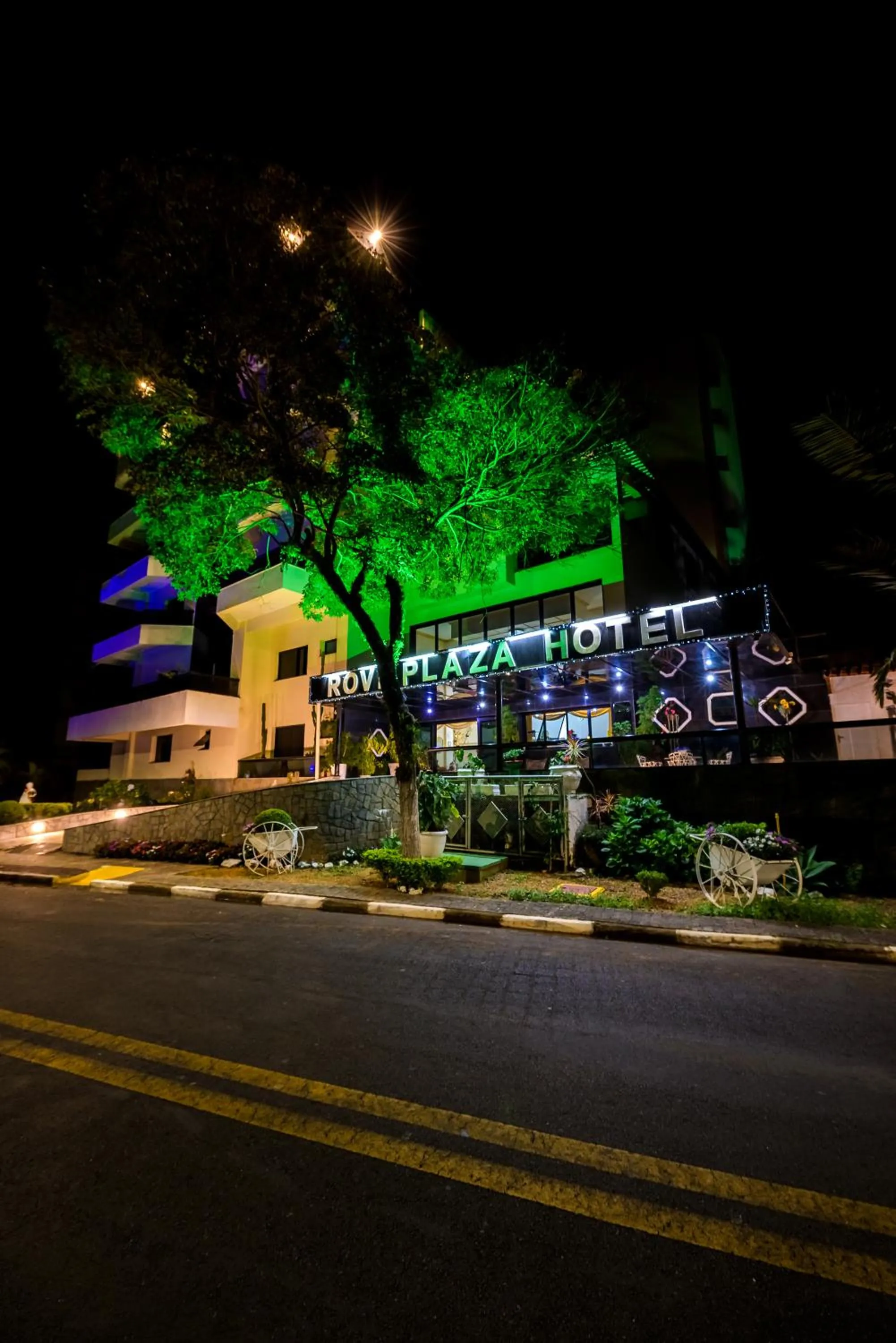 Property building in Rovi Plaza Hotel
