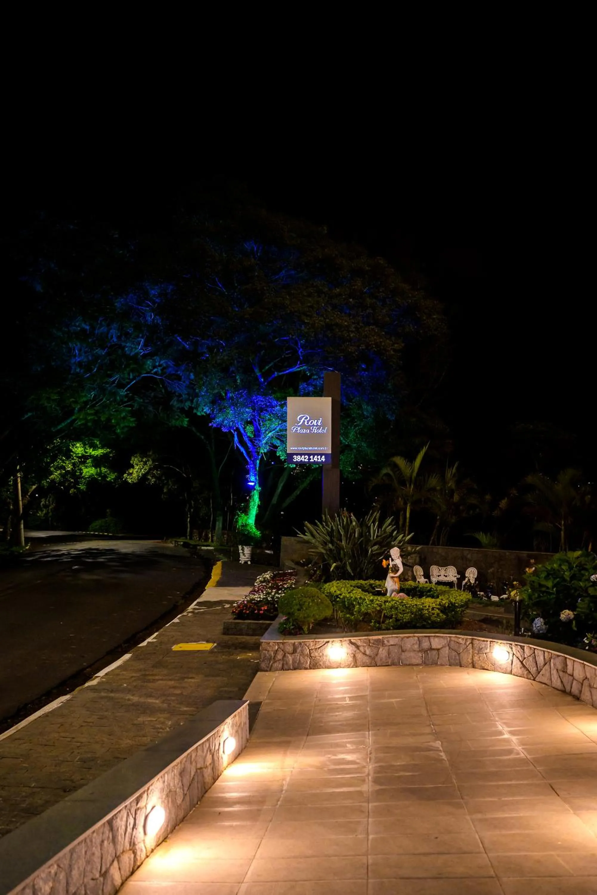 Night in Rovi Plaza Hotel