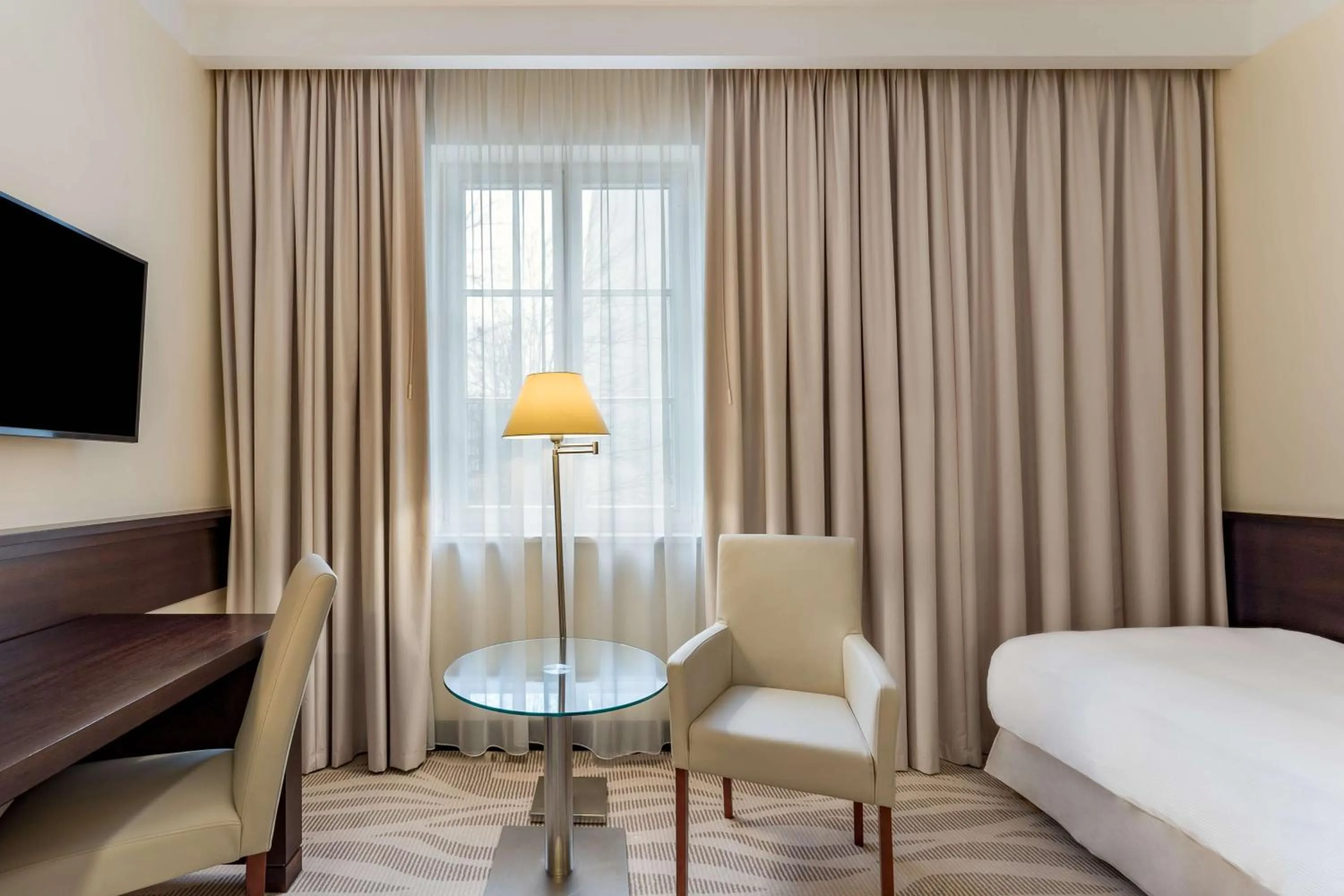 Bedroom, Bed in Radisson Blu Hotel, Gdańsk