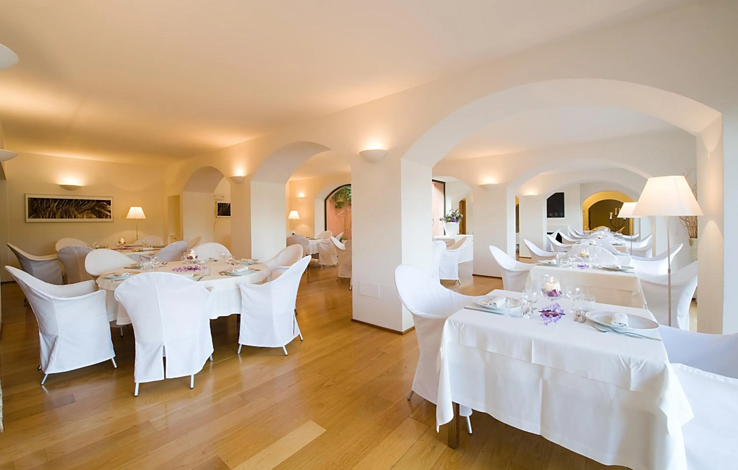 Restaurant/places to eat in La Reggia Sporting Center Hotel