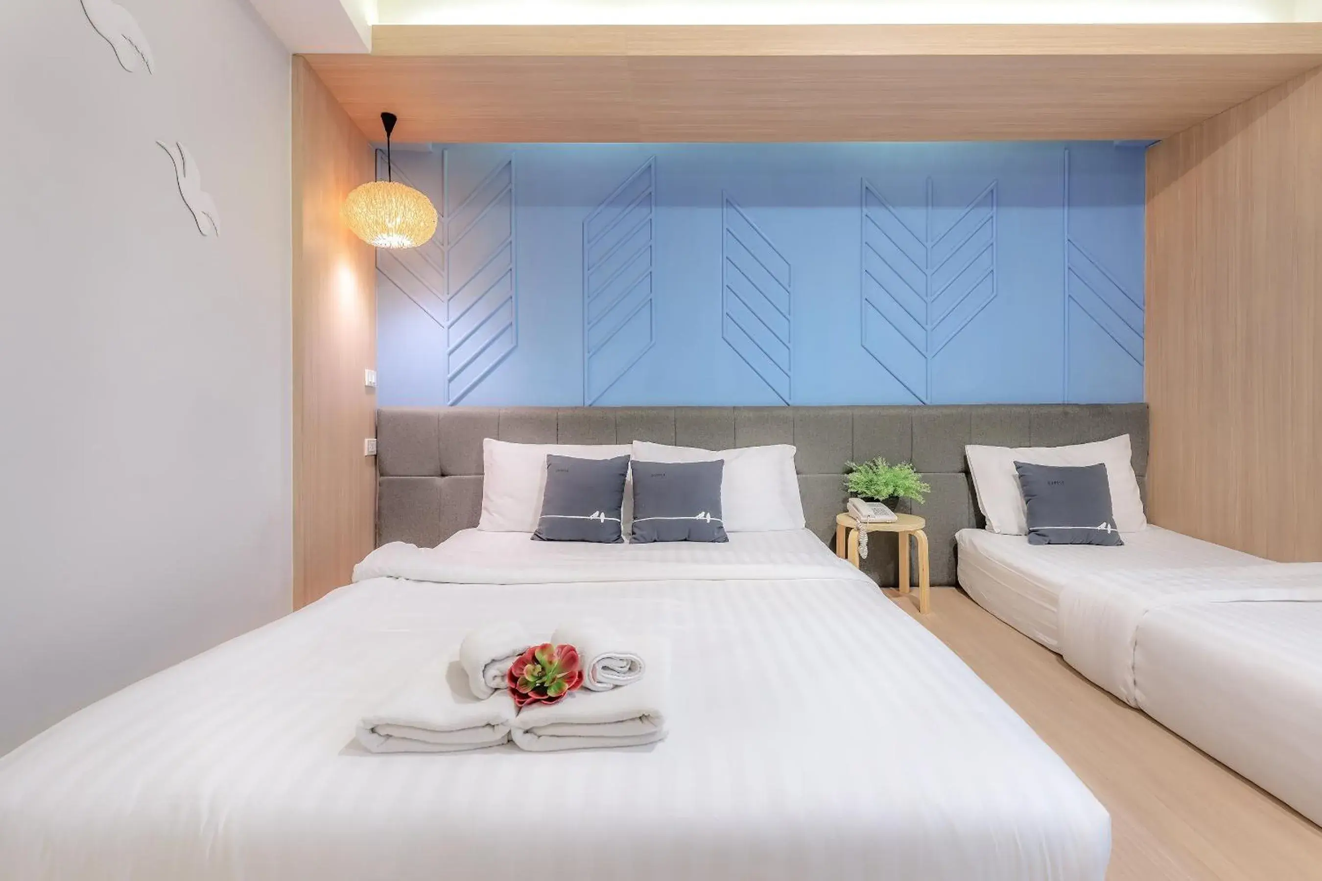 Deluxe Triple Room in Tori Prestige Bangkok Hotel Deluxe Triple Room in Tori Prestige Bangkok Hotel