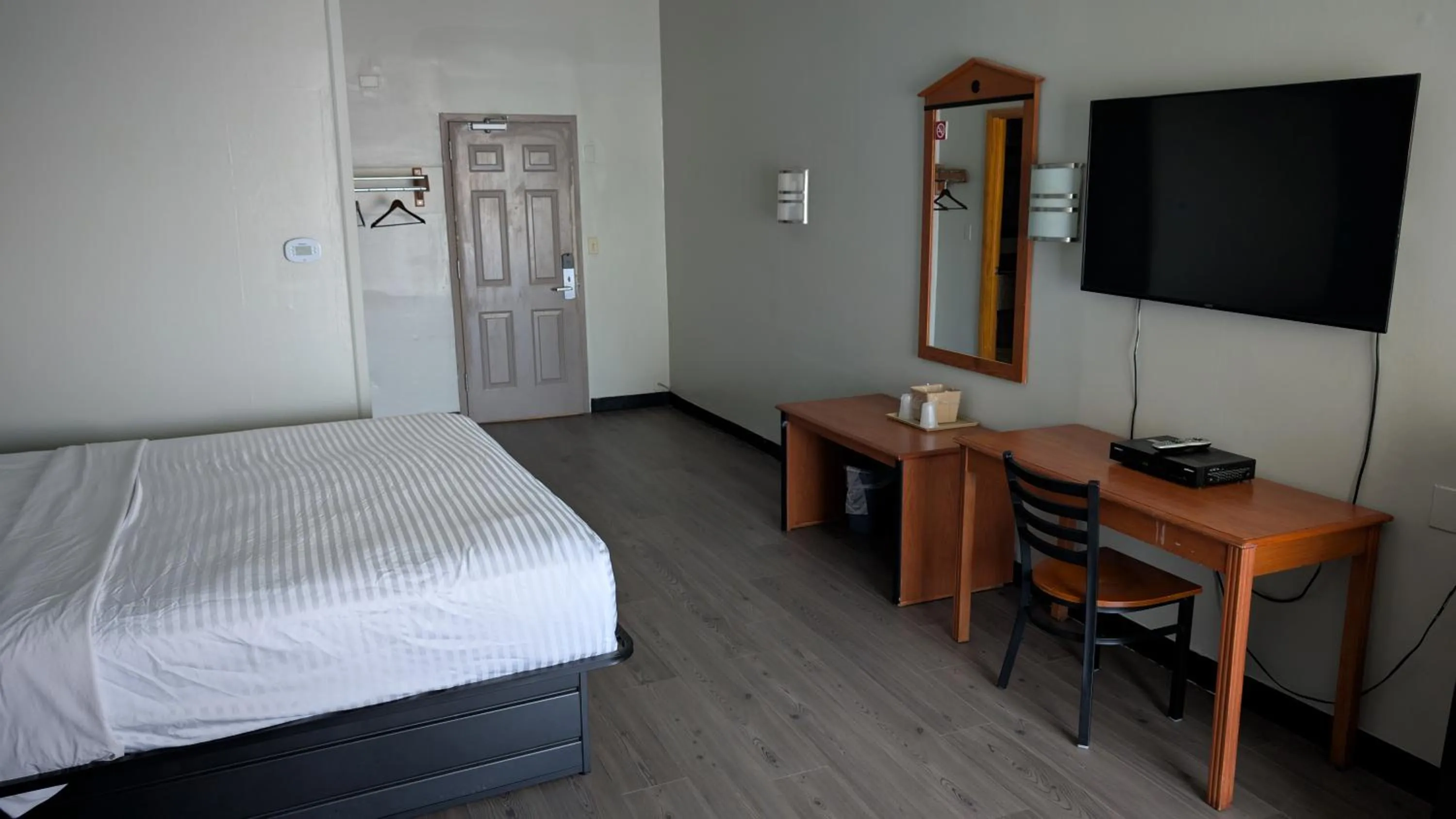 Bed in Crystal Inn - Neptune