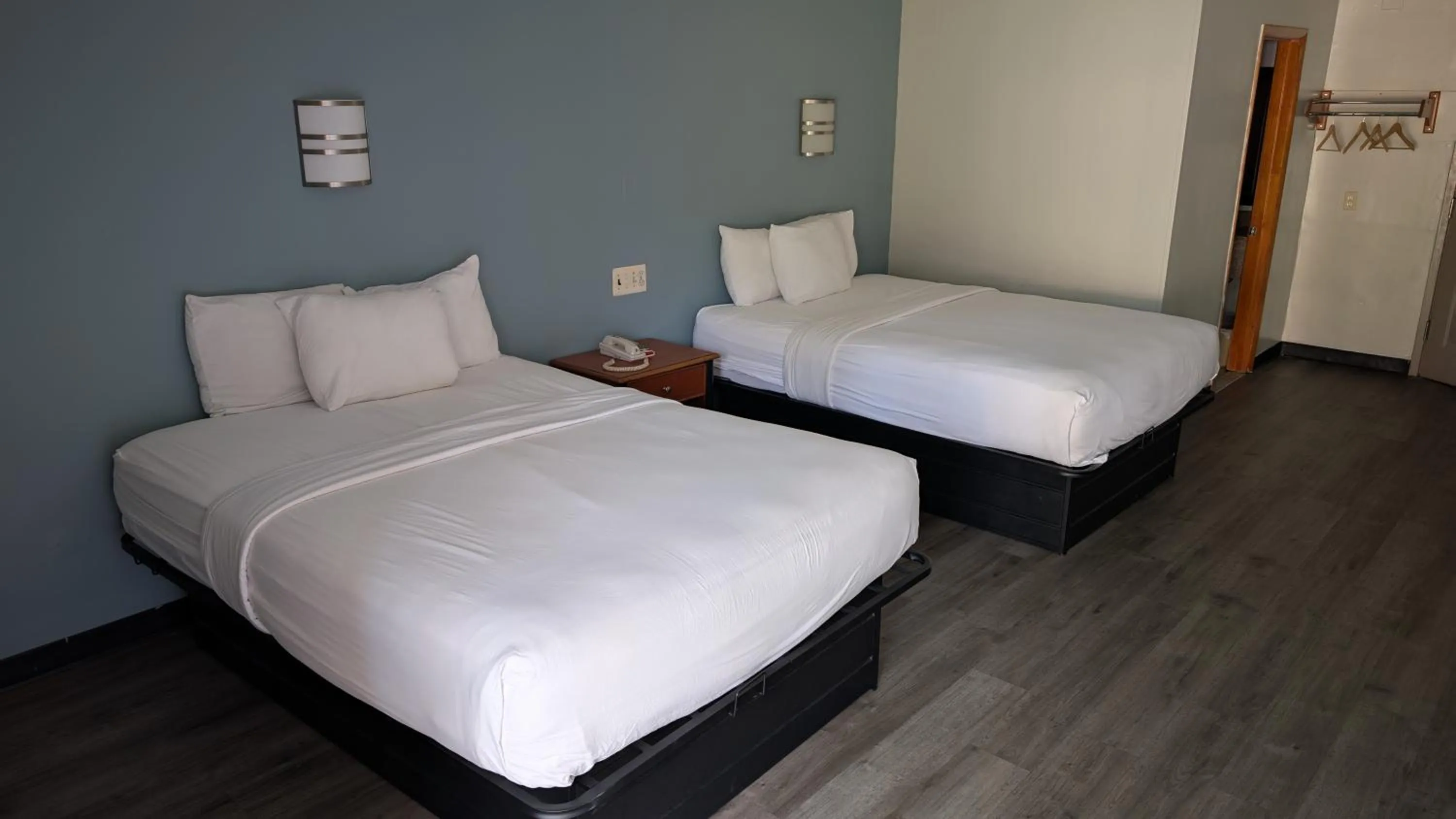 Bed in Crystal Inn - Neptune