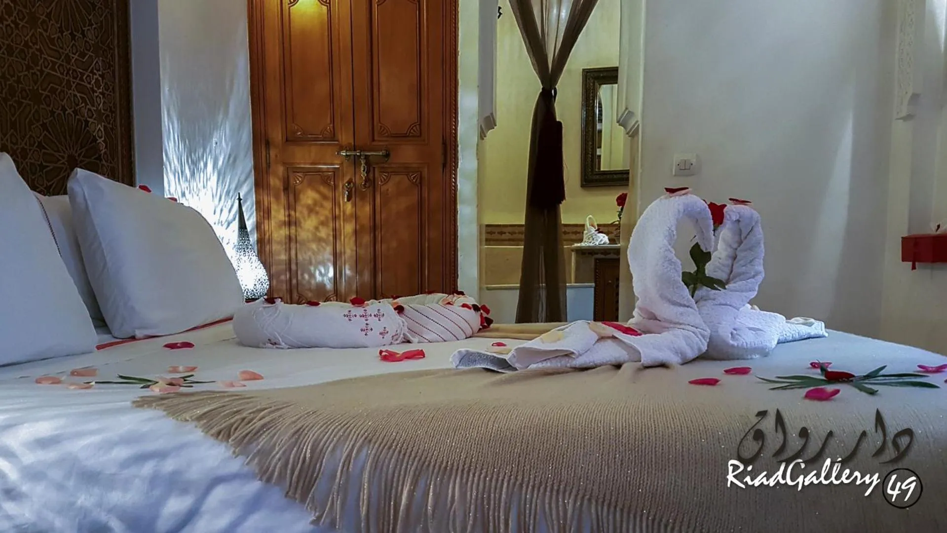 Photo of the whole room, Bed in Riad Gallery 49 & Spa