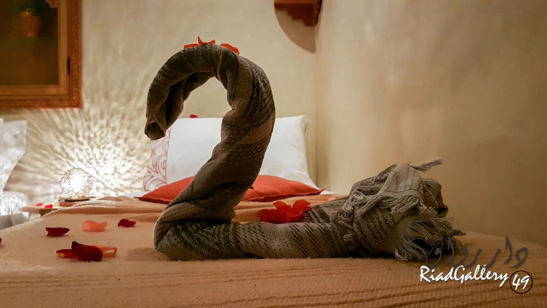 Steam room, Bed in Riad Gallery 49 & Spa