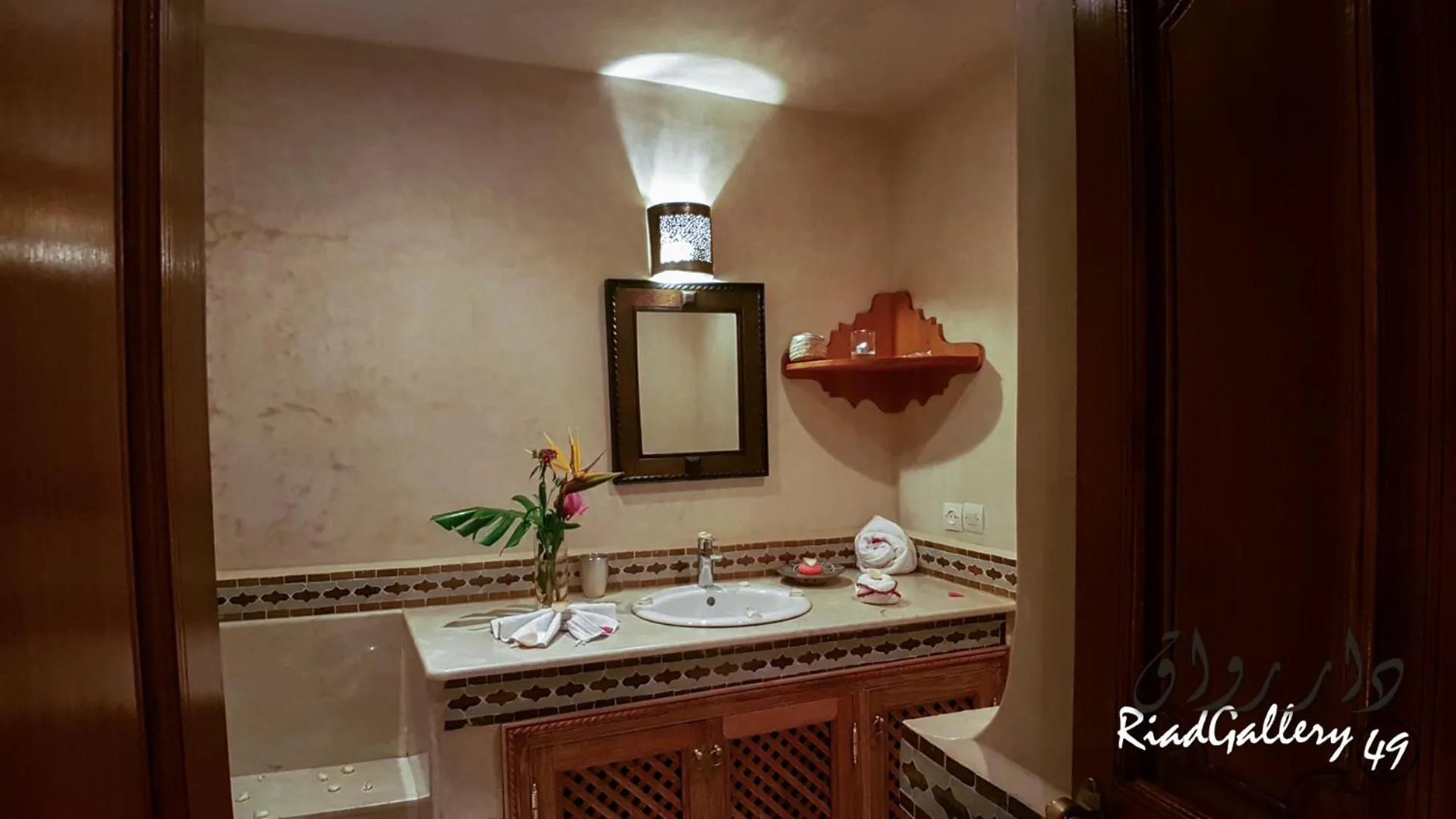 Bathroom in Riad Gallery 49 & Spa