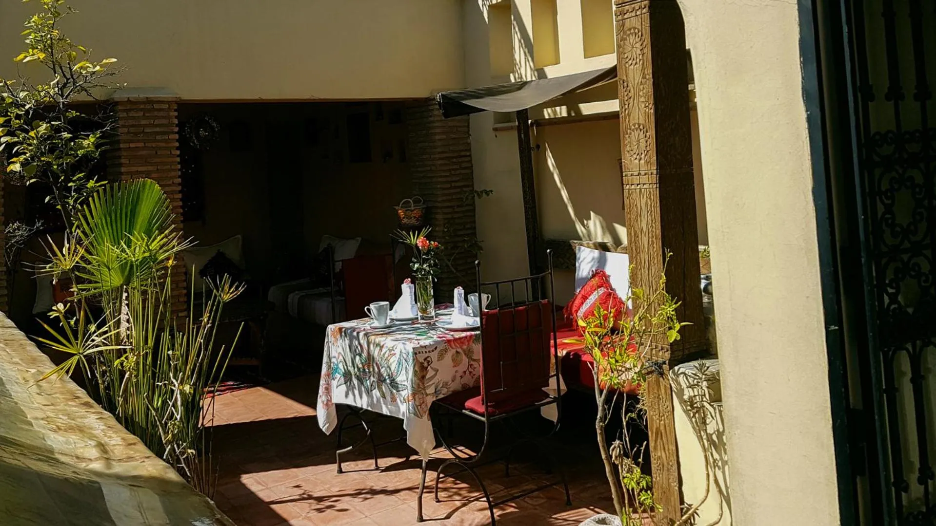 Restaurant/places to eat in Riad Gallery 49 & Spa