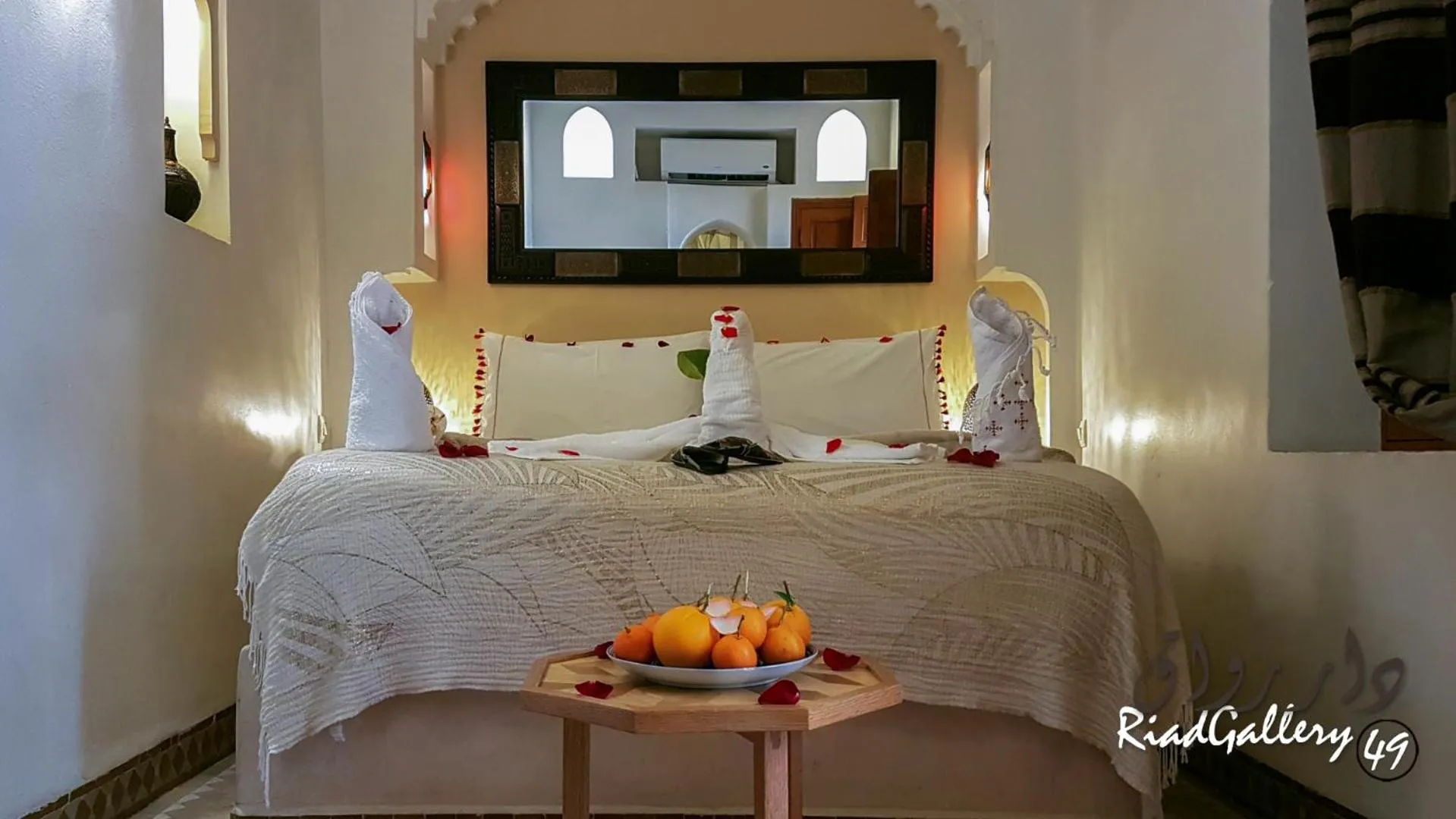 Bed in Riad Gallery 49 & Spa