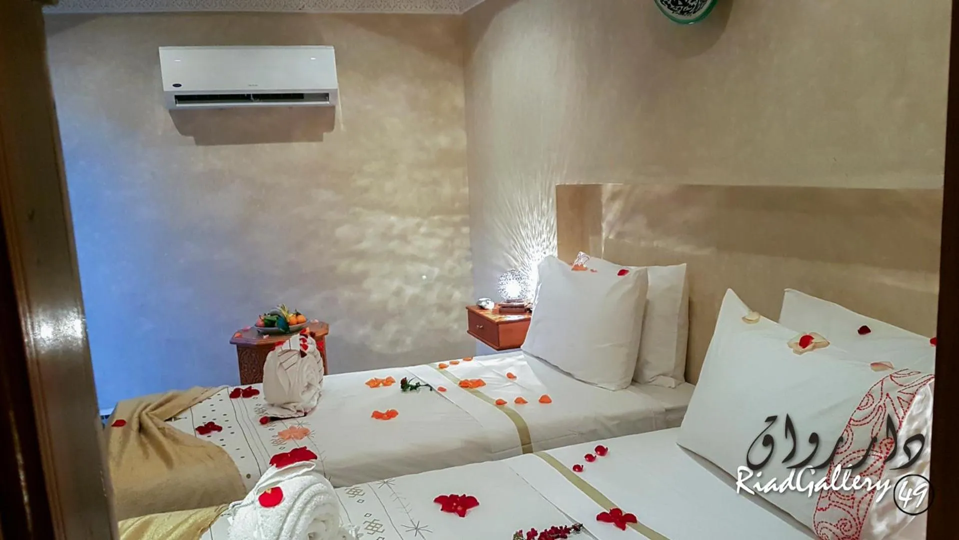 Bed in Riad Gallery 49 & Spa