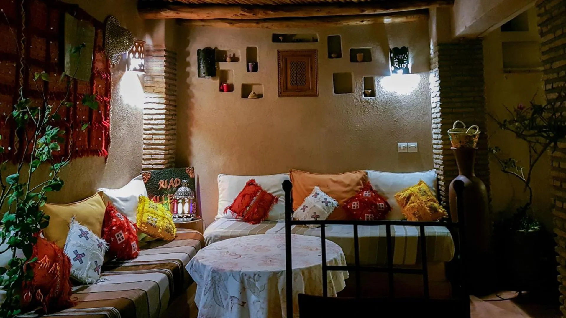 Balcony/Terrace, Bed in Riad Gallery 49 & Spa