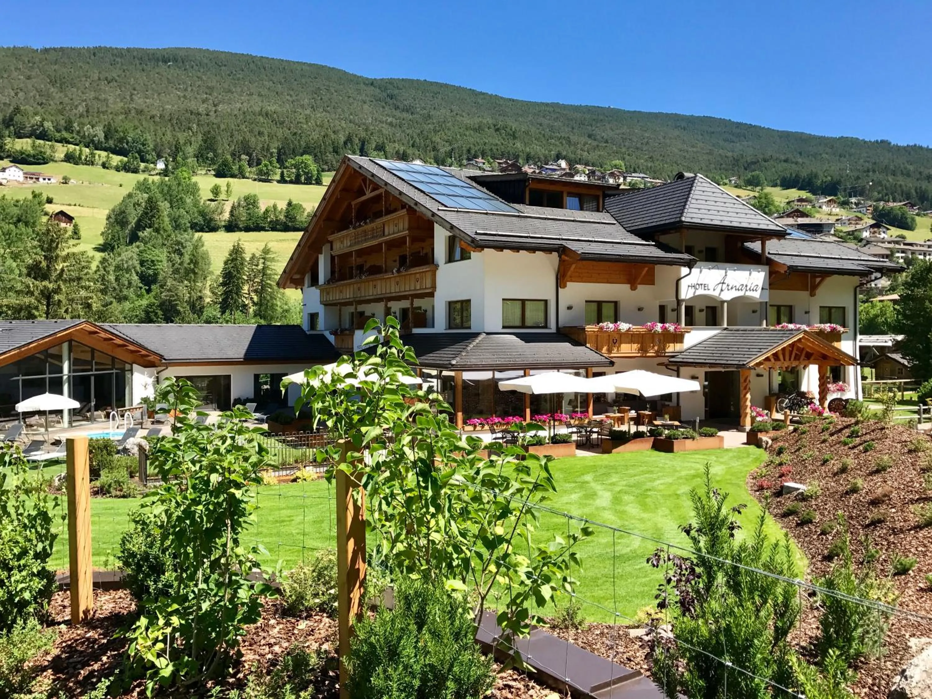 Facade/entrance in Hotel Arnaria
