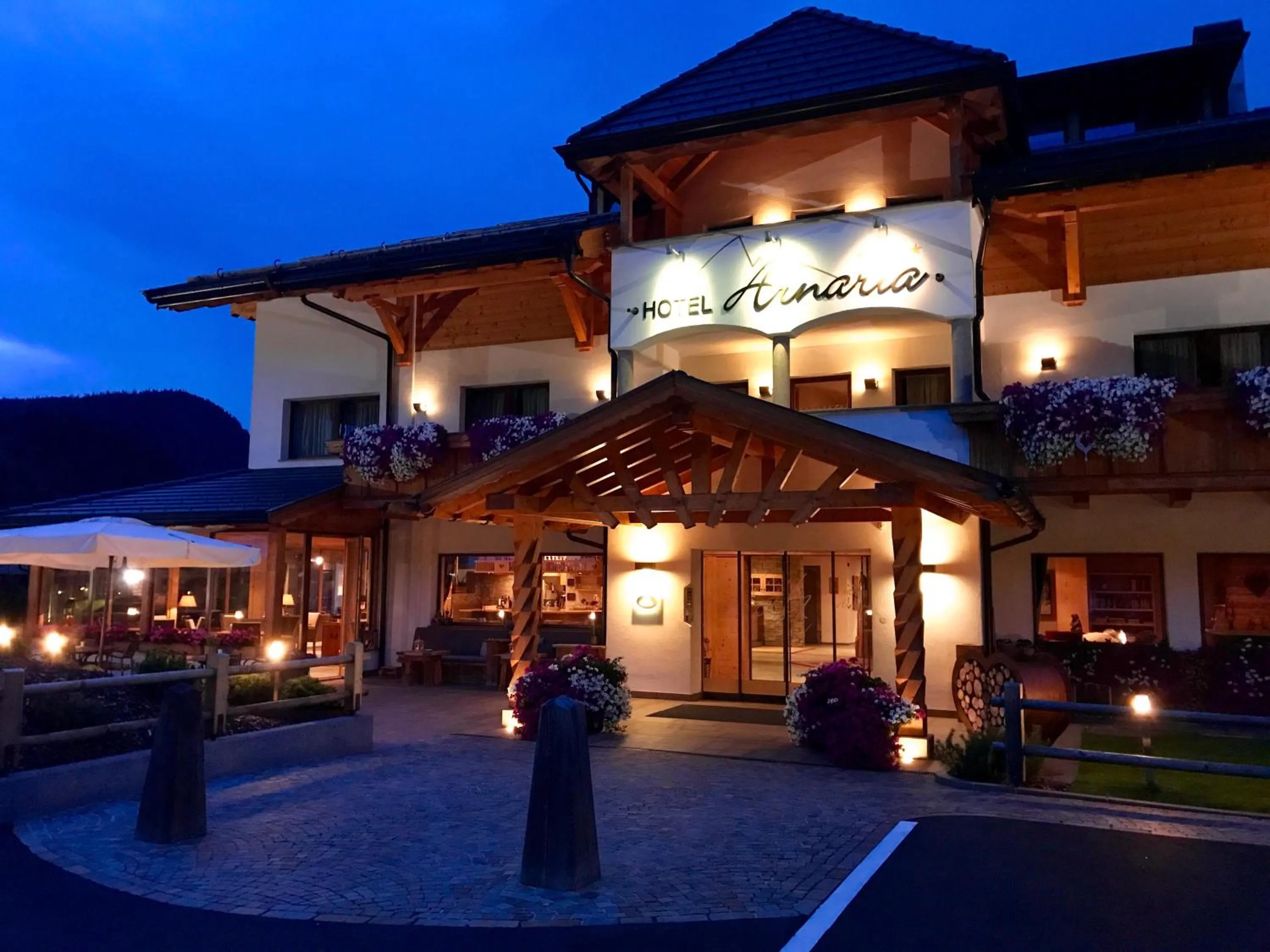 Facade/entrance in Hotel Arnaria