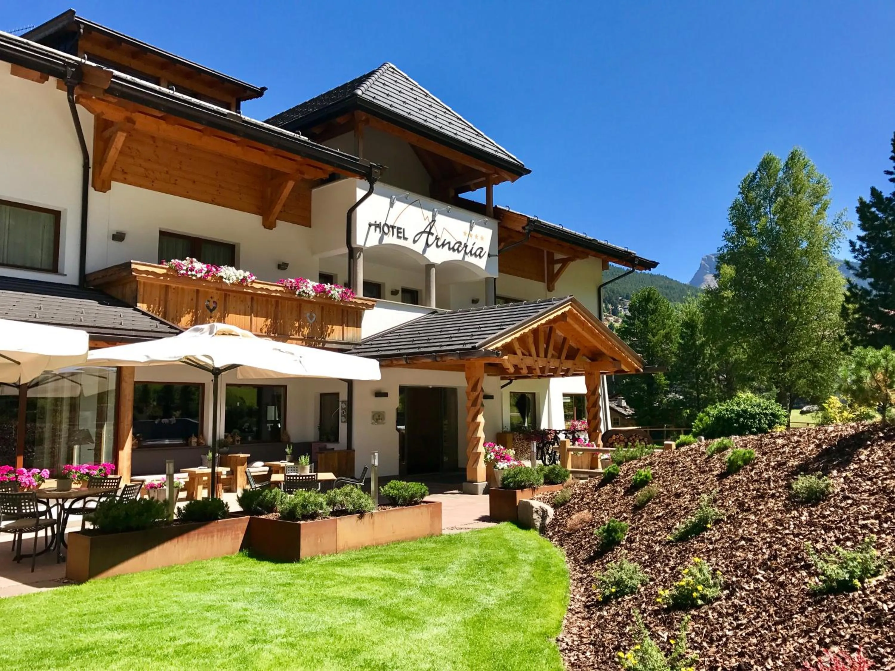 Facade/entrance in Hotel Arnaria