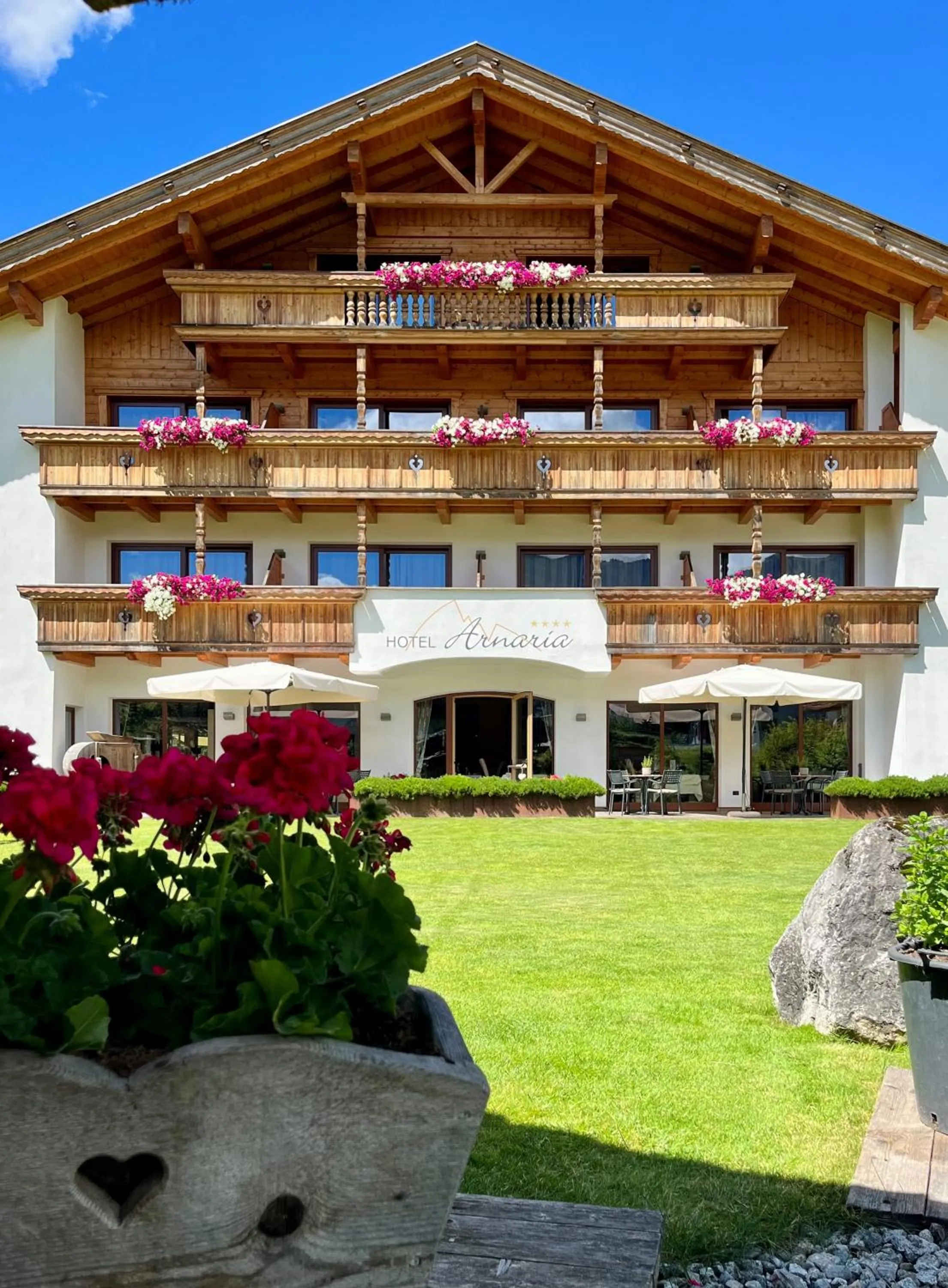 Property building in Hotel Arnaria