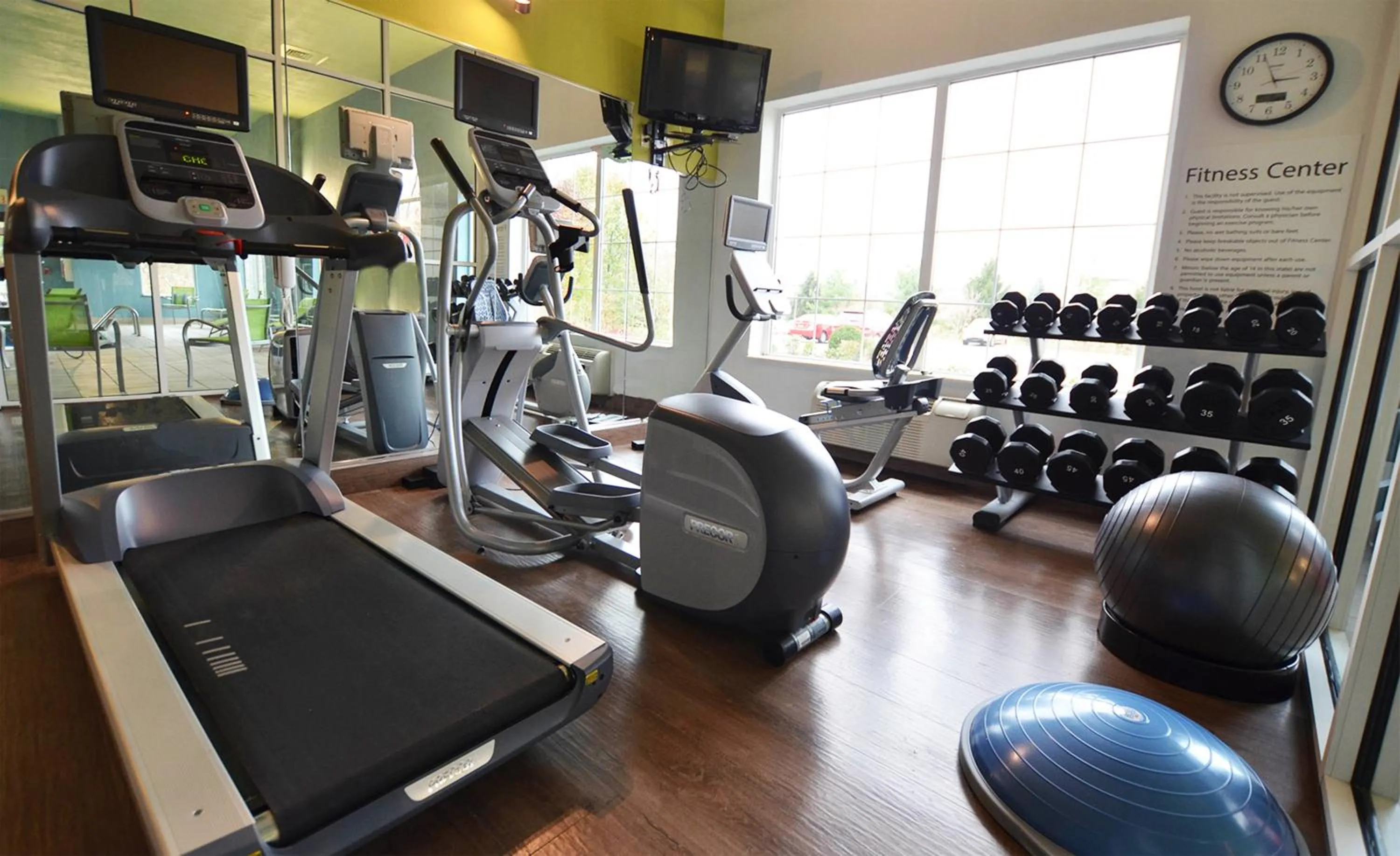 Fitness centre/facilities in Holiday Inn Express Pittsburgh-Bridgeville by IHG