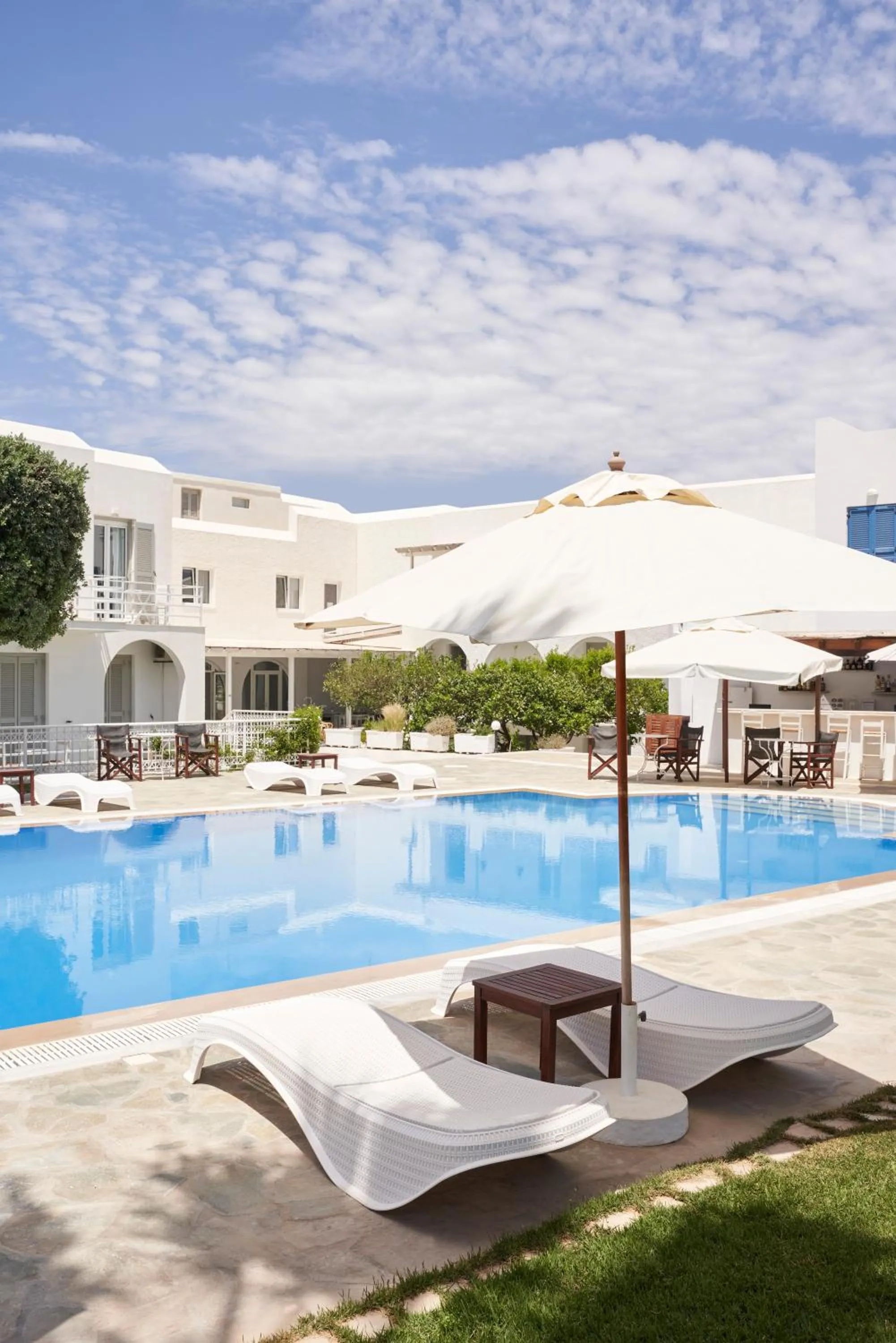 Swimming pool in Polos Hotel Paros