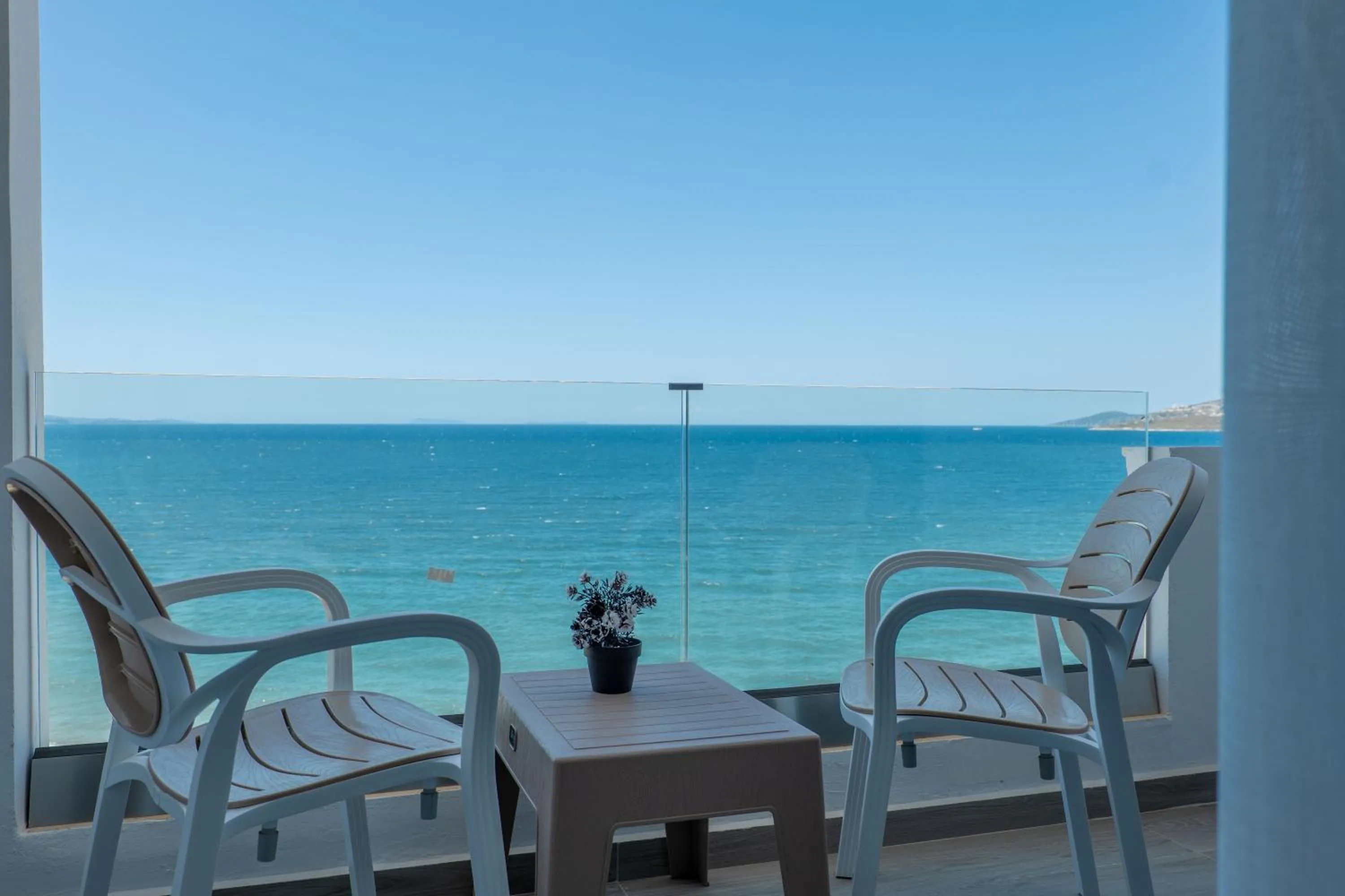 Balcony/Terrace in Hotel Emblem