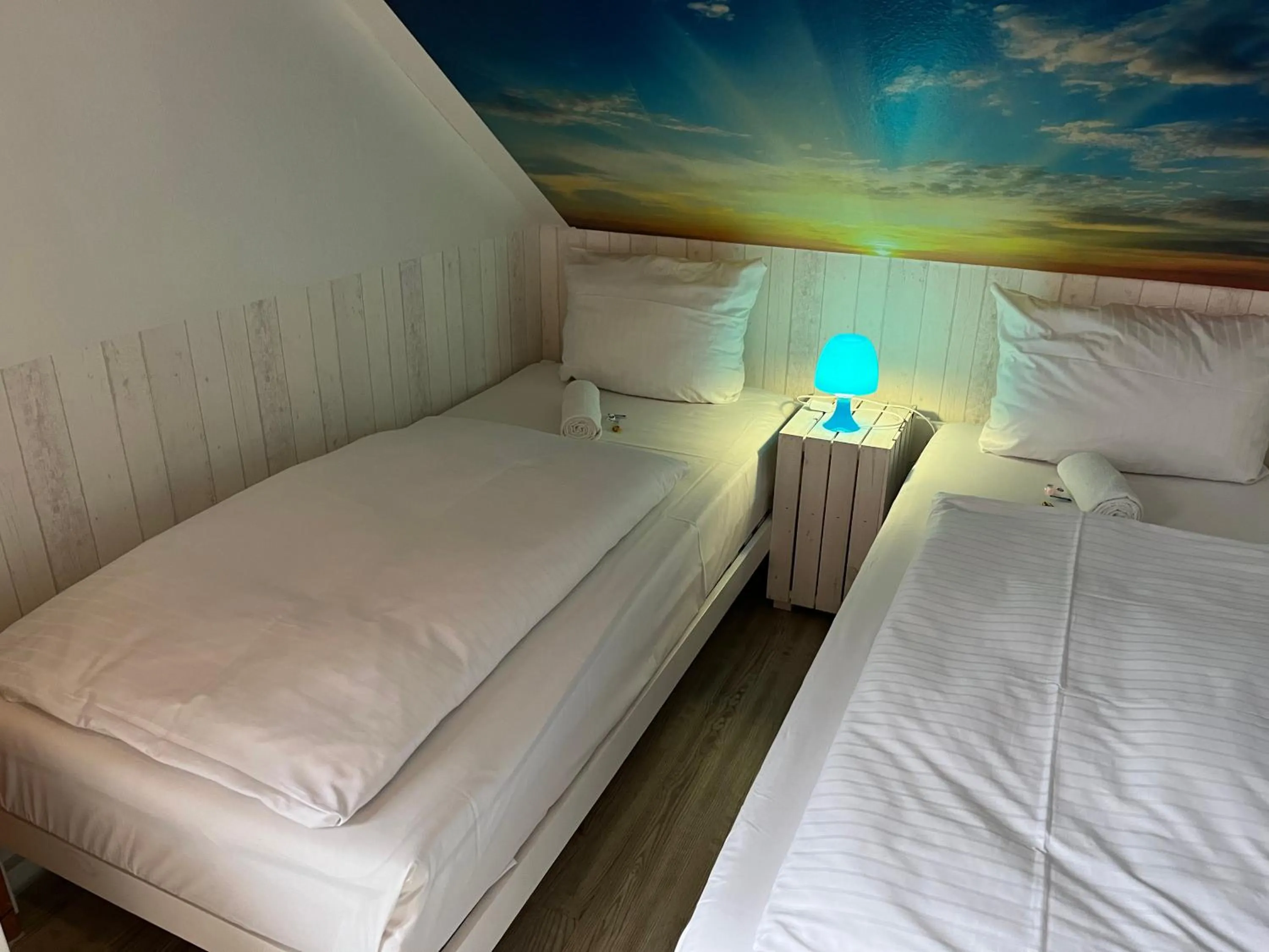 Photo of the whole room, Bed in My Brand Boardinghouse Hamburg Volksdorf