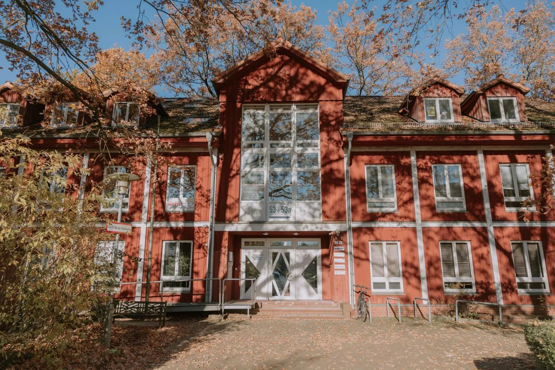 Property building in mybrand boardinghouse Volksdorf Self Check-in -free parking