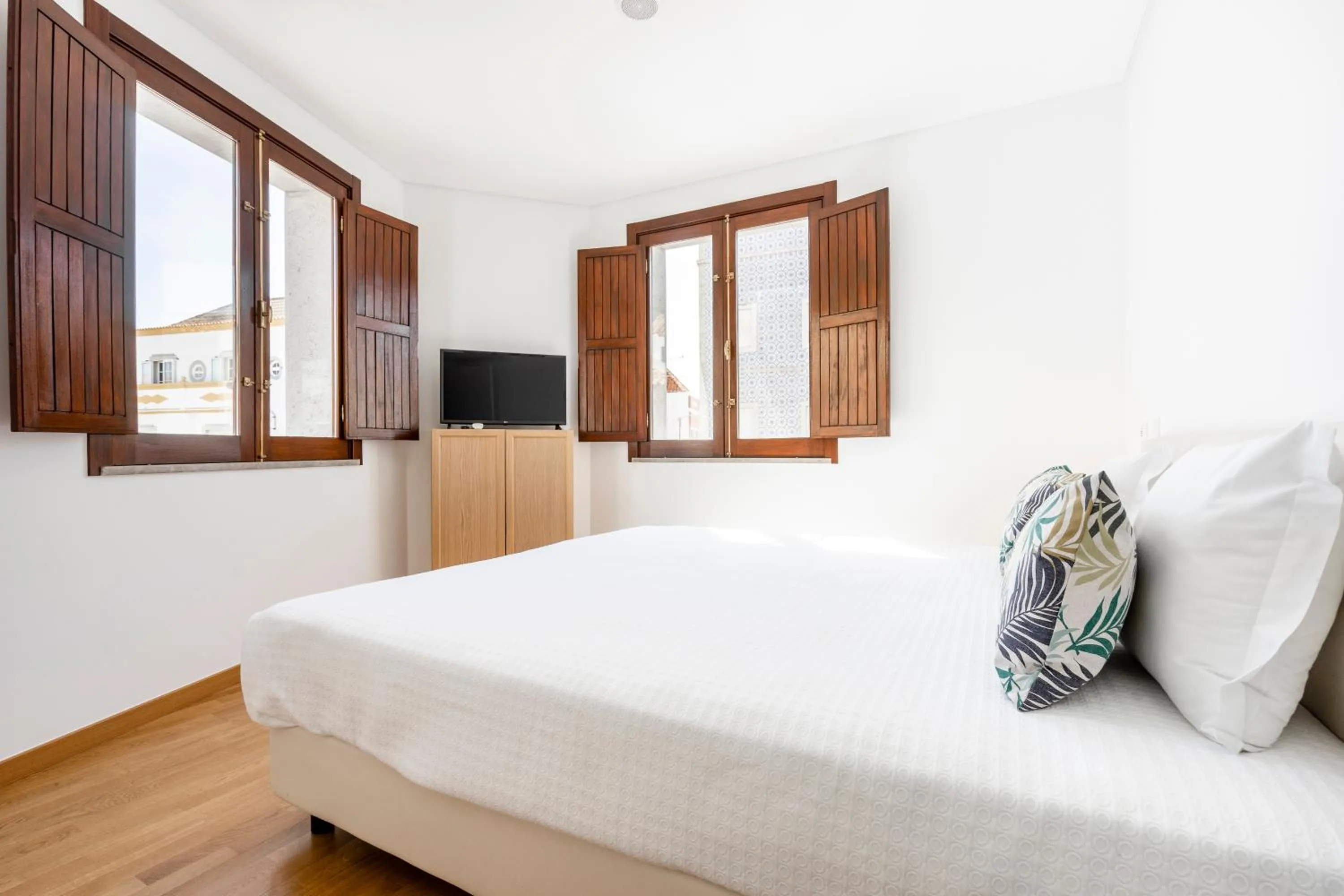 Bedroom, Bed in Apartamento 1º de Maio
