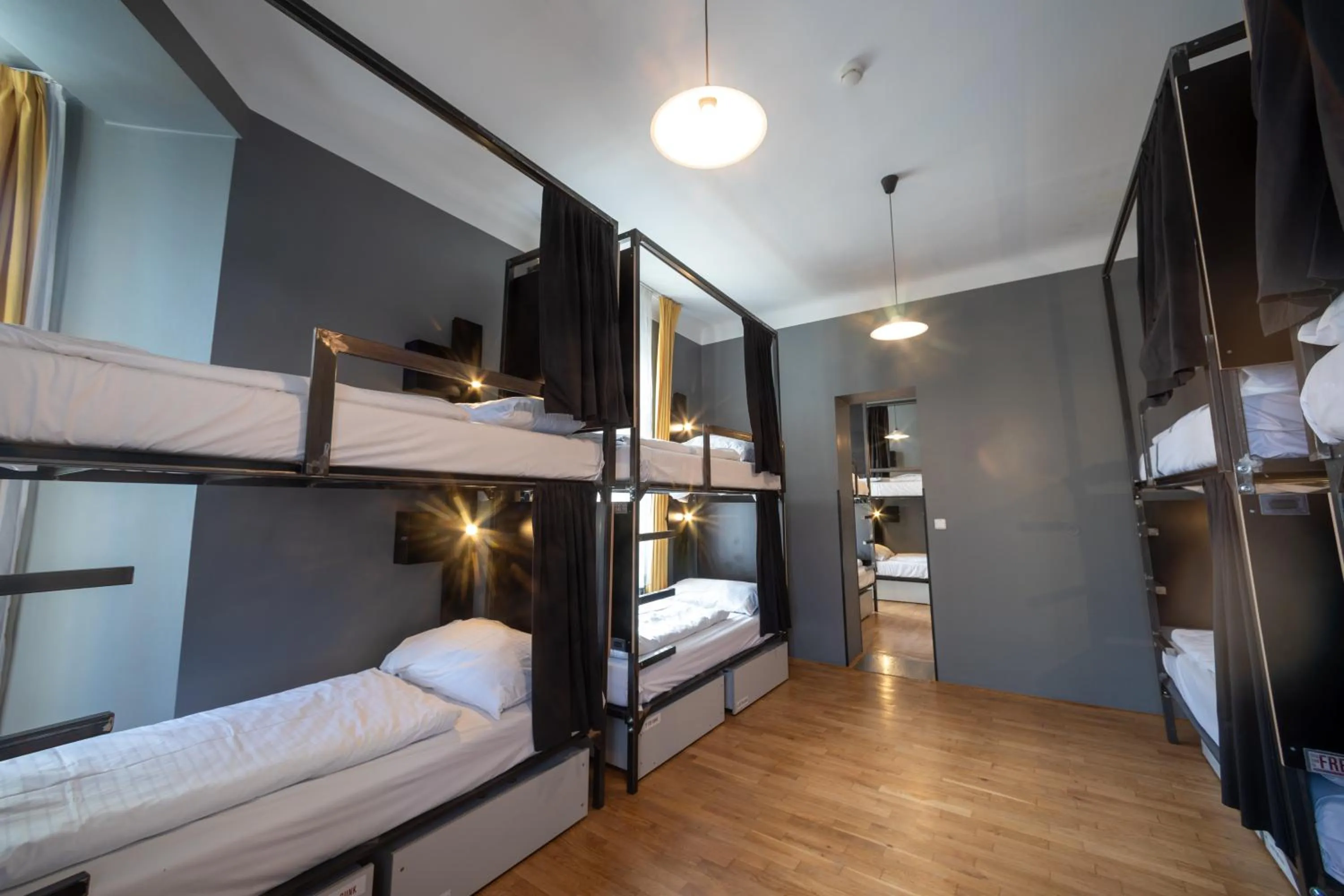 bunk bed, Bed in Czech Inn