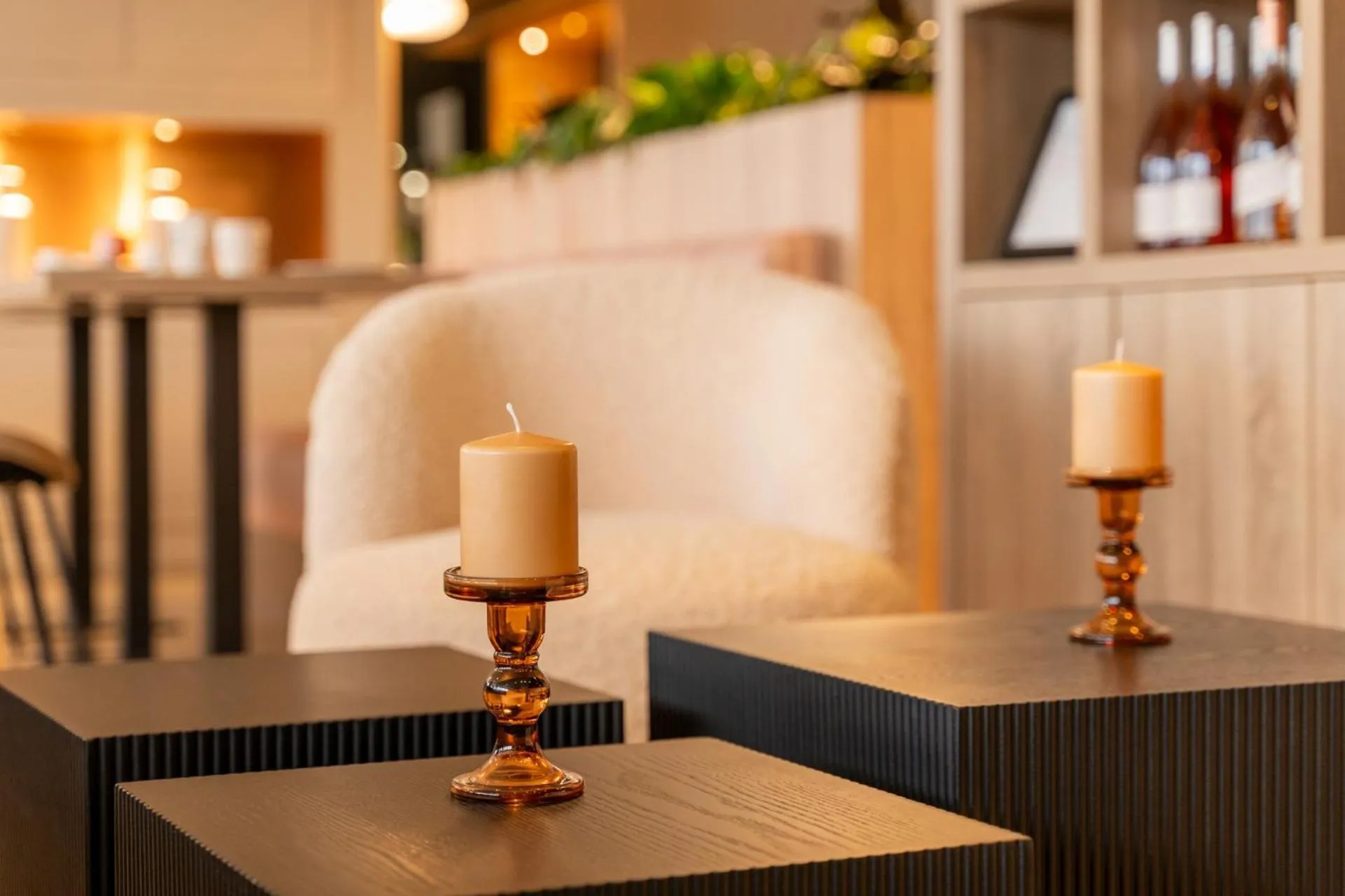 Lounge or bar in Kyriad Prestige Vannes Centre-Palais des Arts