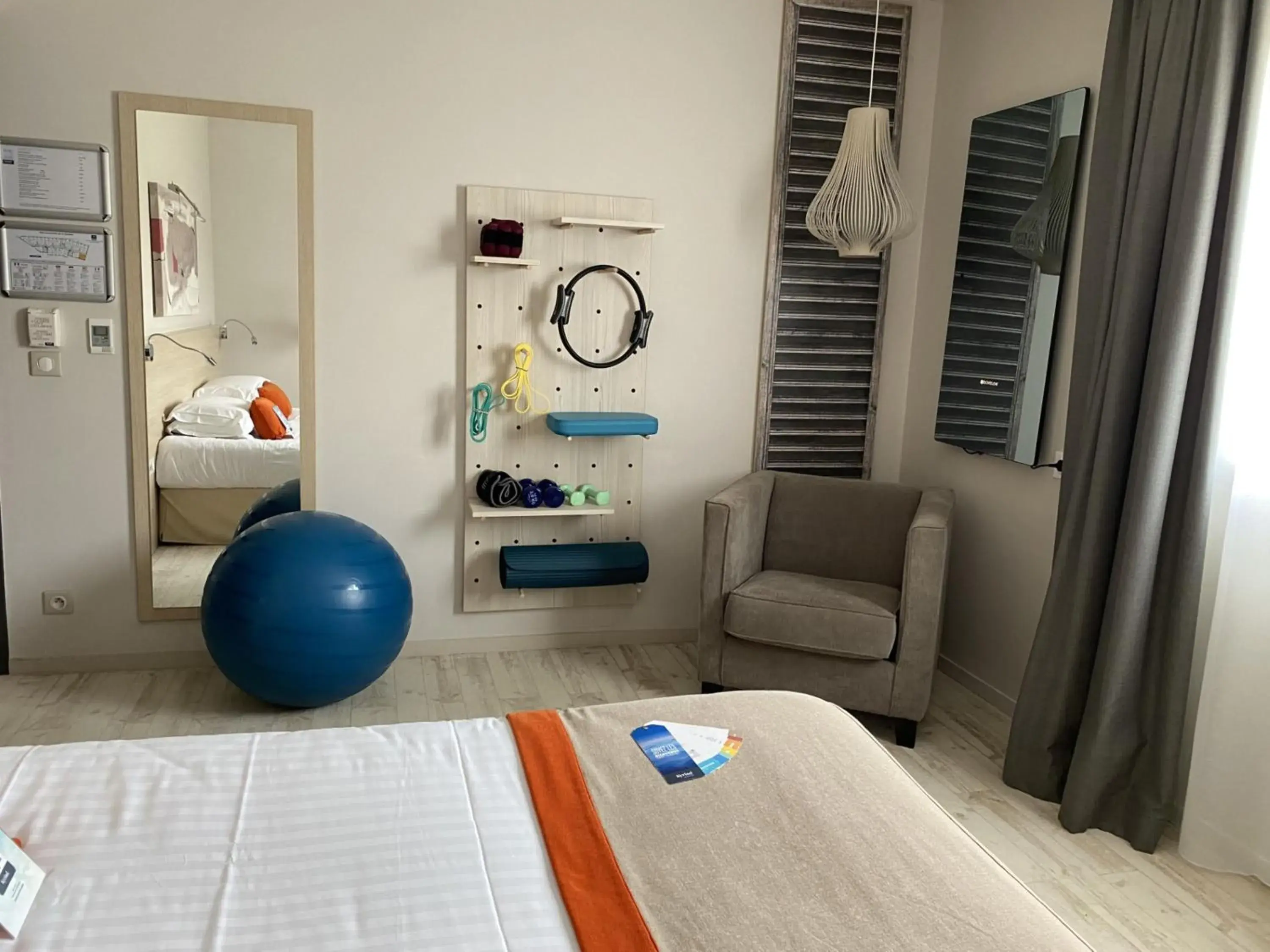 Fitup Double Room in Kyriad Prestige Vannes Centre-Palais des Arts Fitup Double Room in Kyriad Prestige Vannes Centre-Palais des Arts