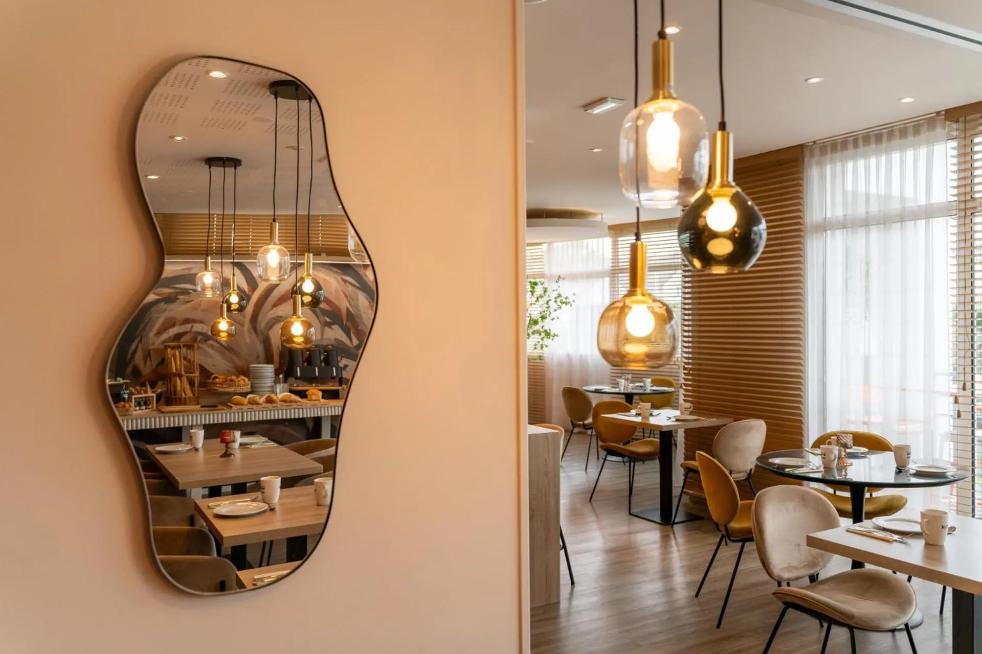 Breakfast in Kyriad Prestige Vannes Centre-Palais des Arts