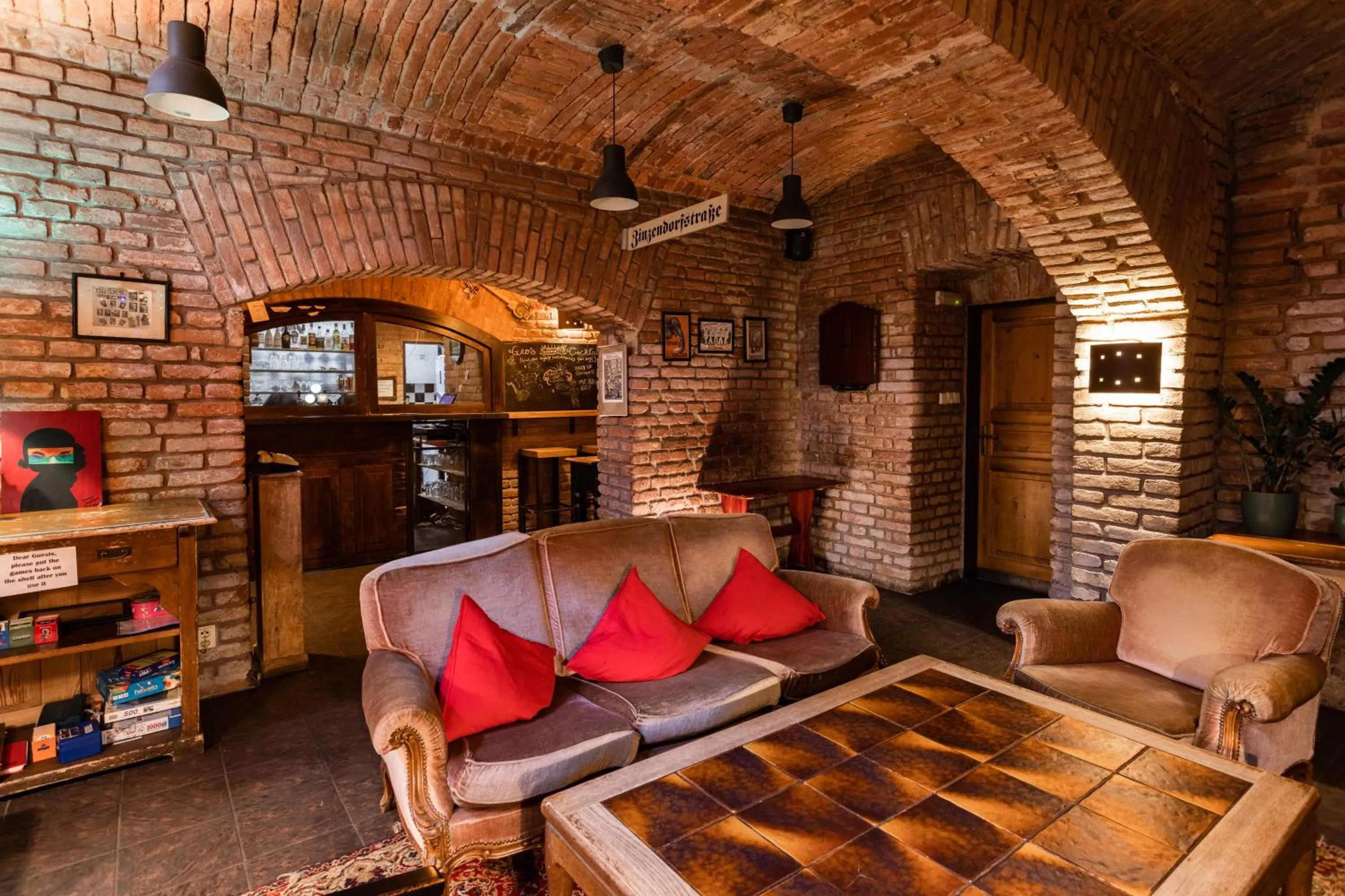 Lounge or bar in Sir Toby's Hostel