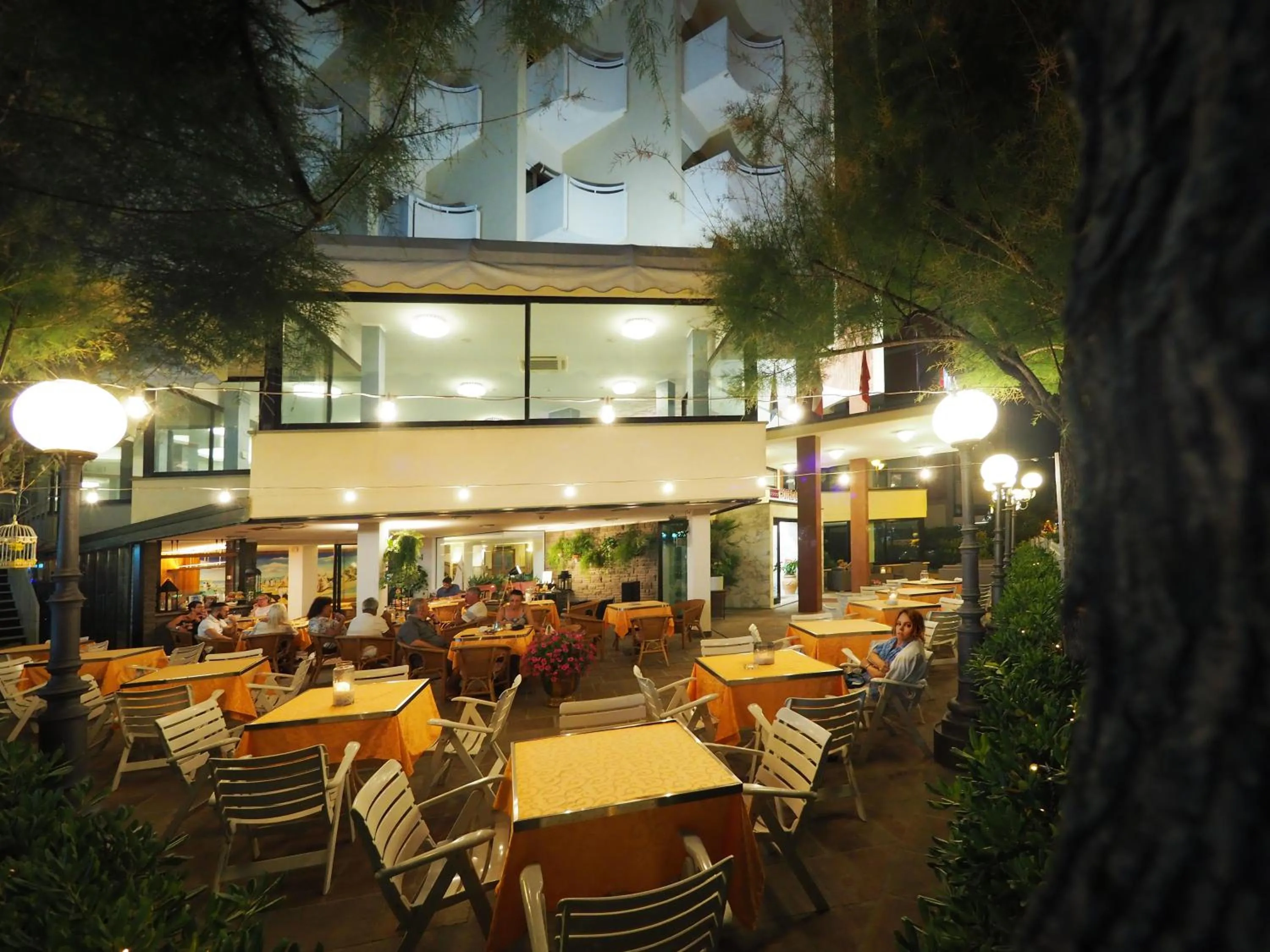 Patio in Hotel Colorado Cesenatico
