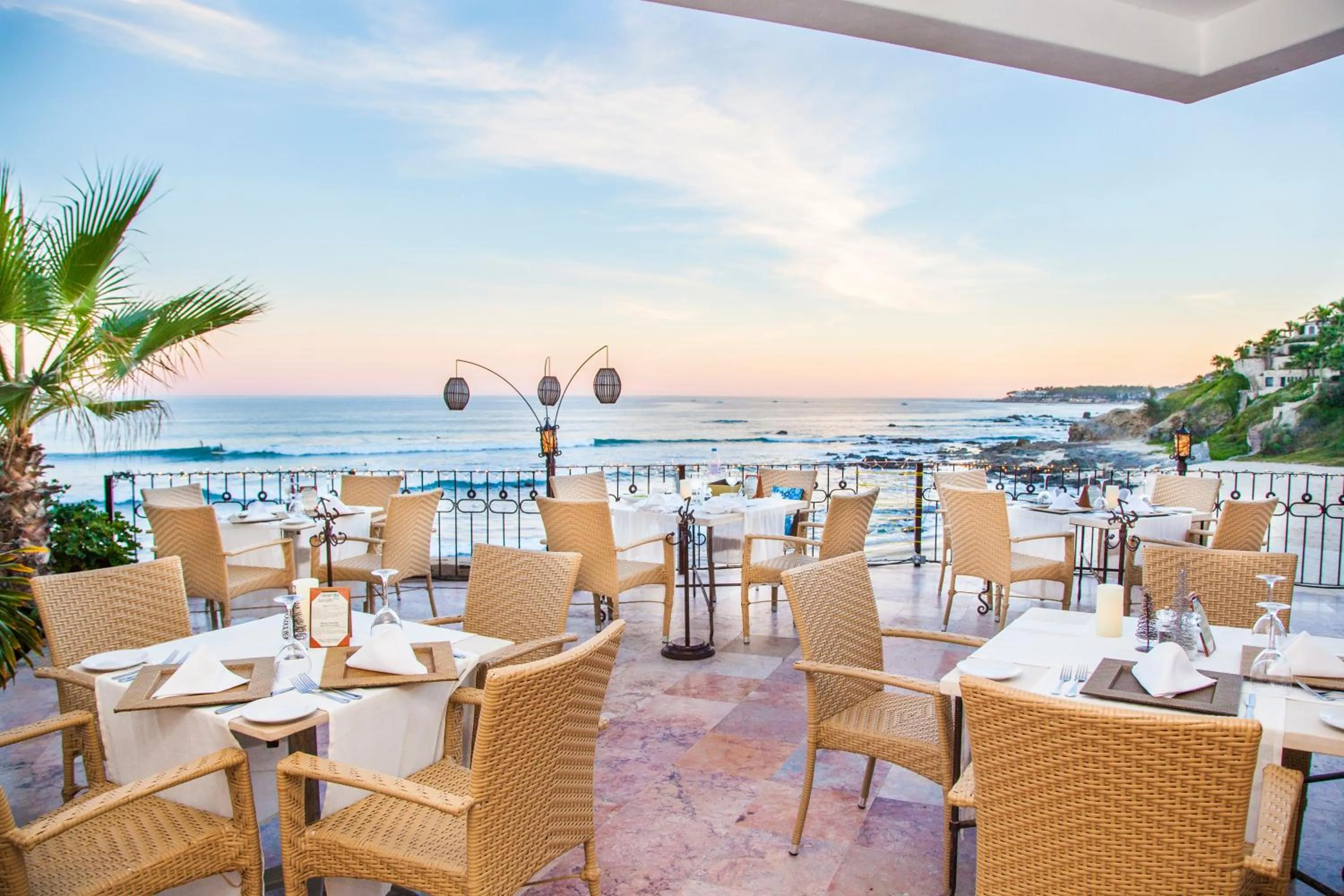 Restaurant/places to eat in Cabo Surf Hotel