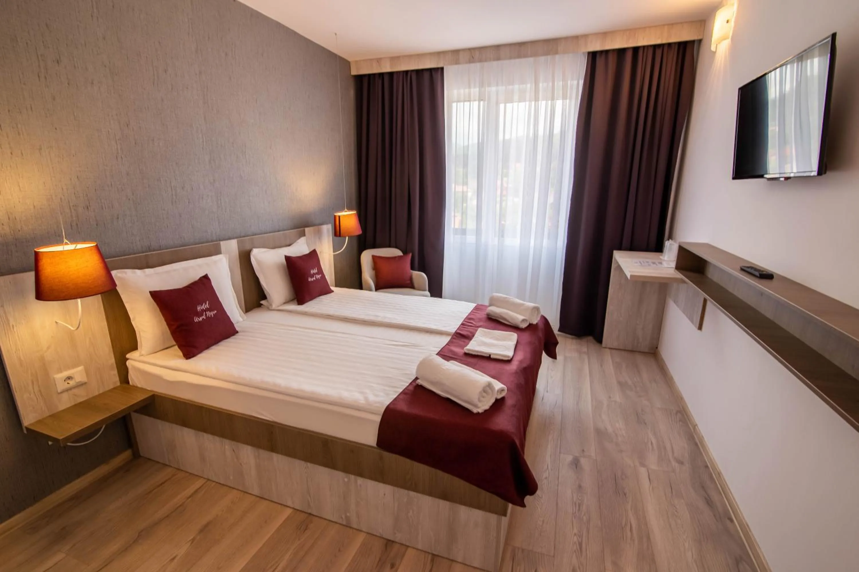 Bed in Vila Ursul Negru