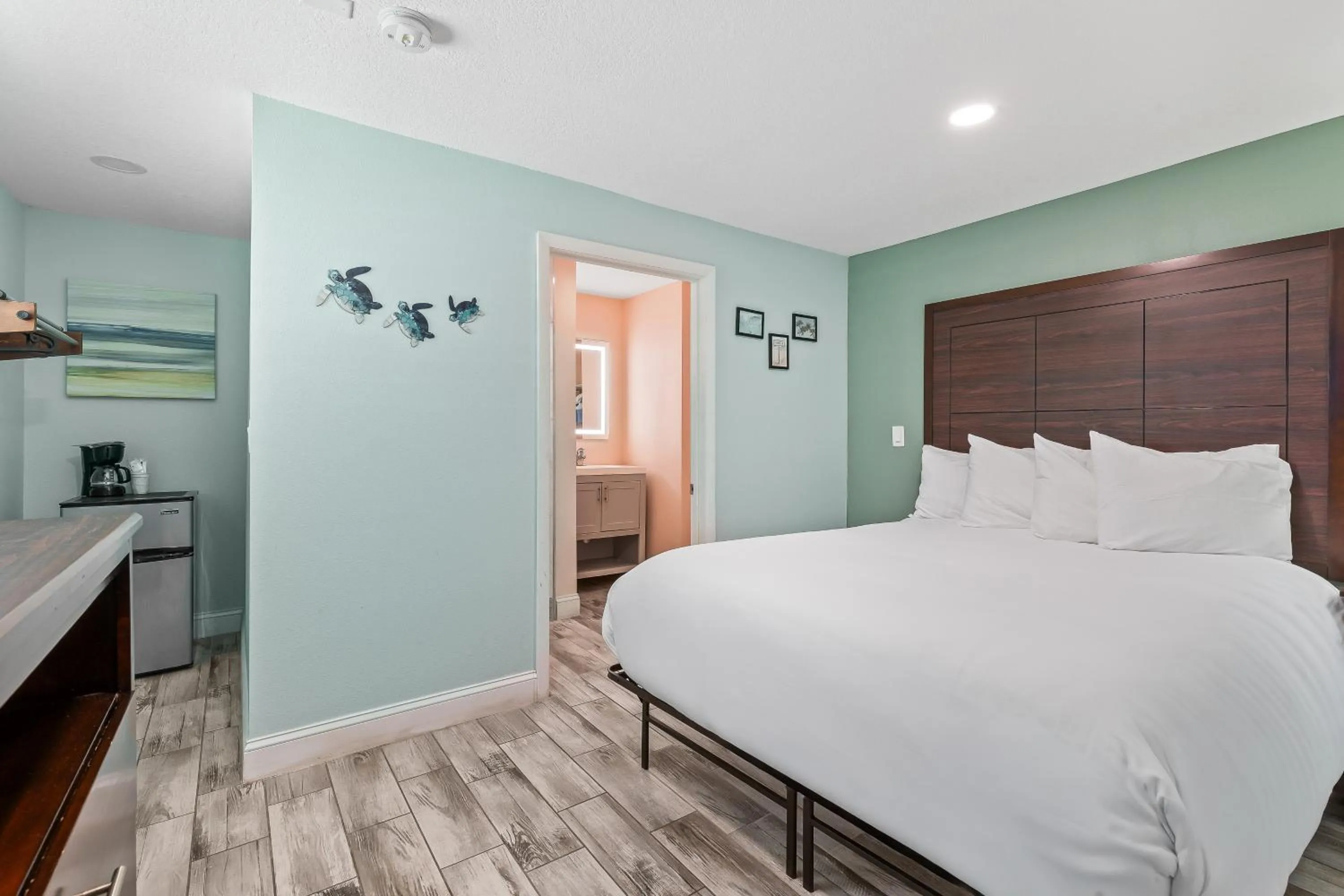 Bed in Atlantic Shores Motel