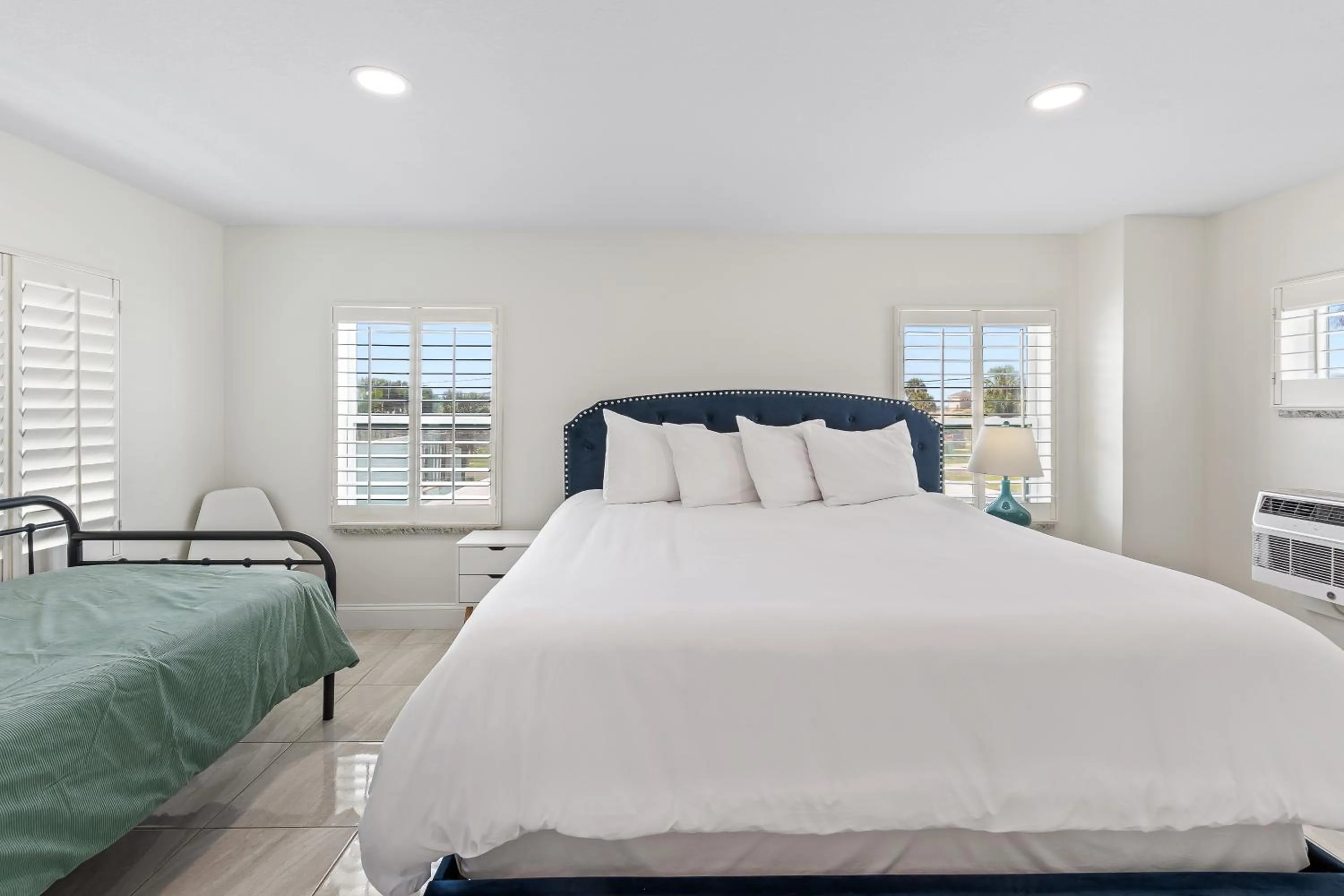 Bed in Atlantic Shores Motel