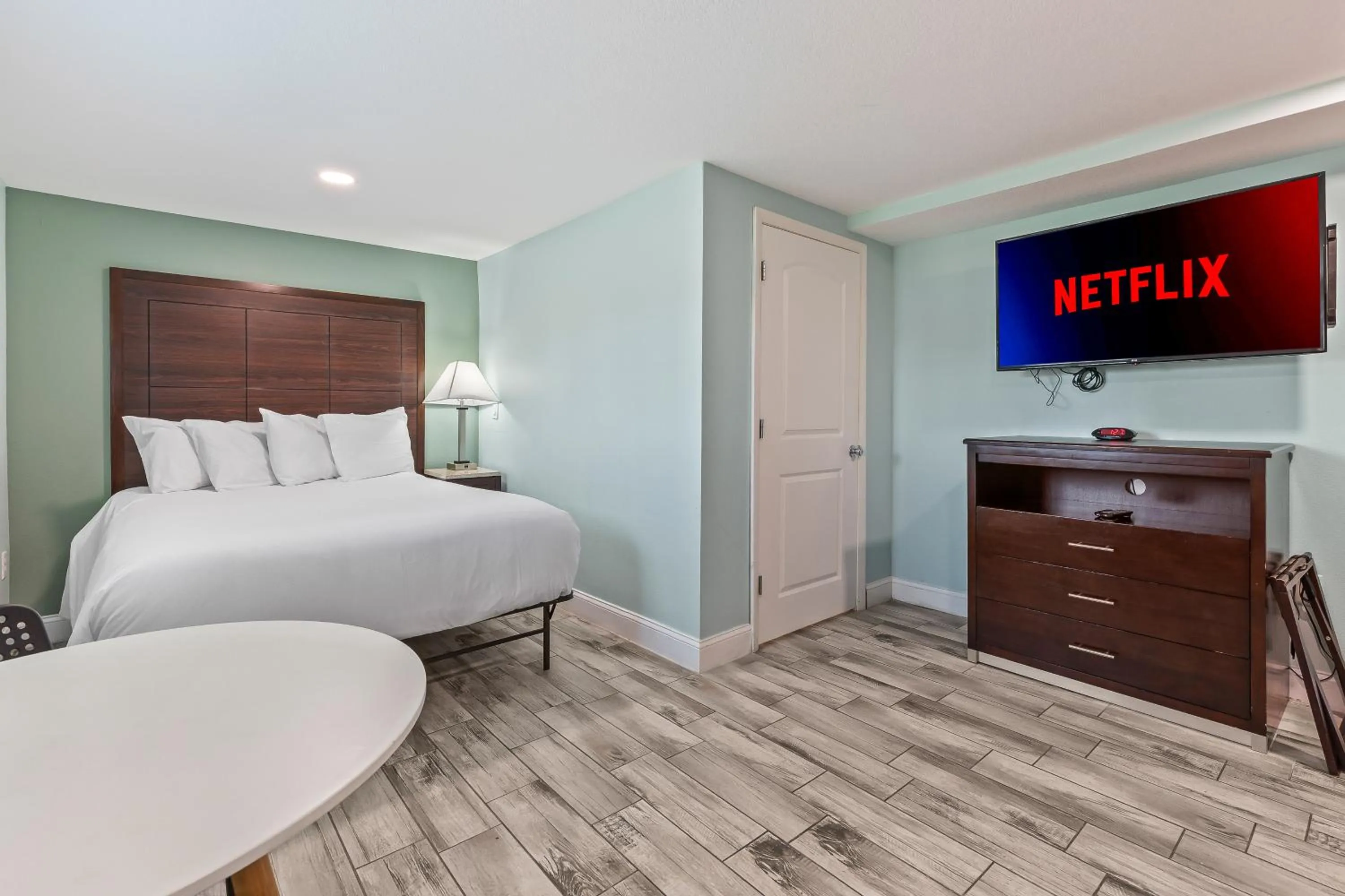 Bed in Atlantic Shores Motel