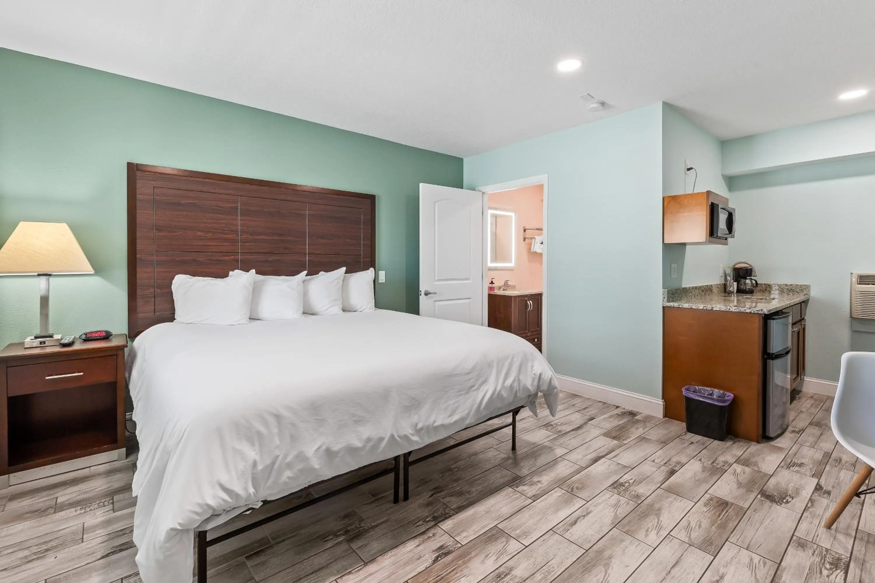 Bed in Atlantic Shores Motel