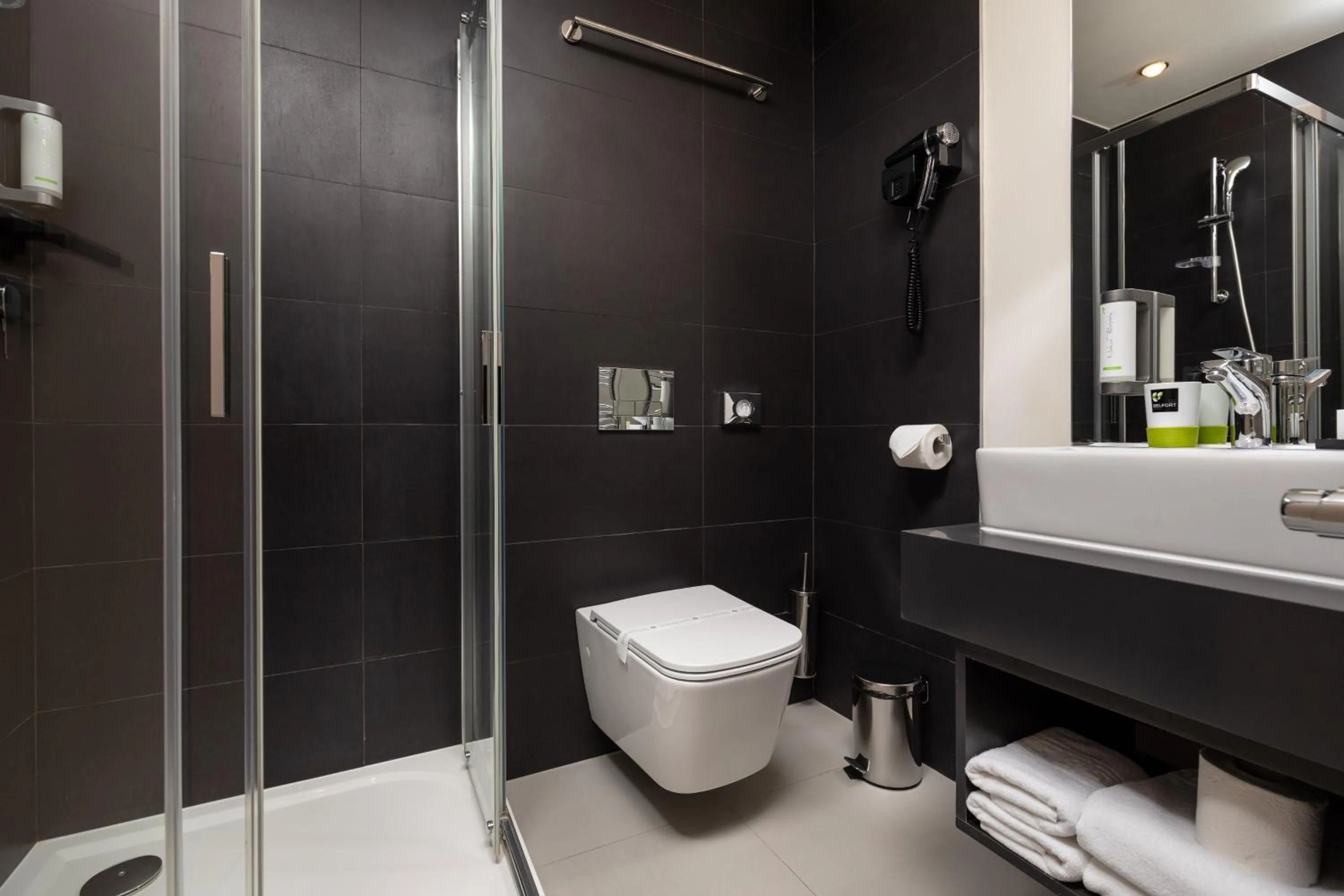 Bathroom in Belfort Hotel