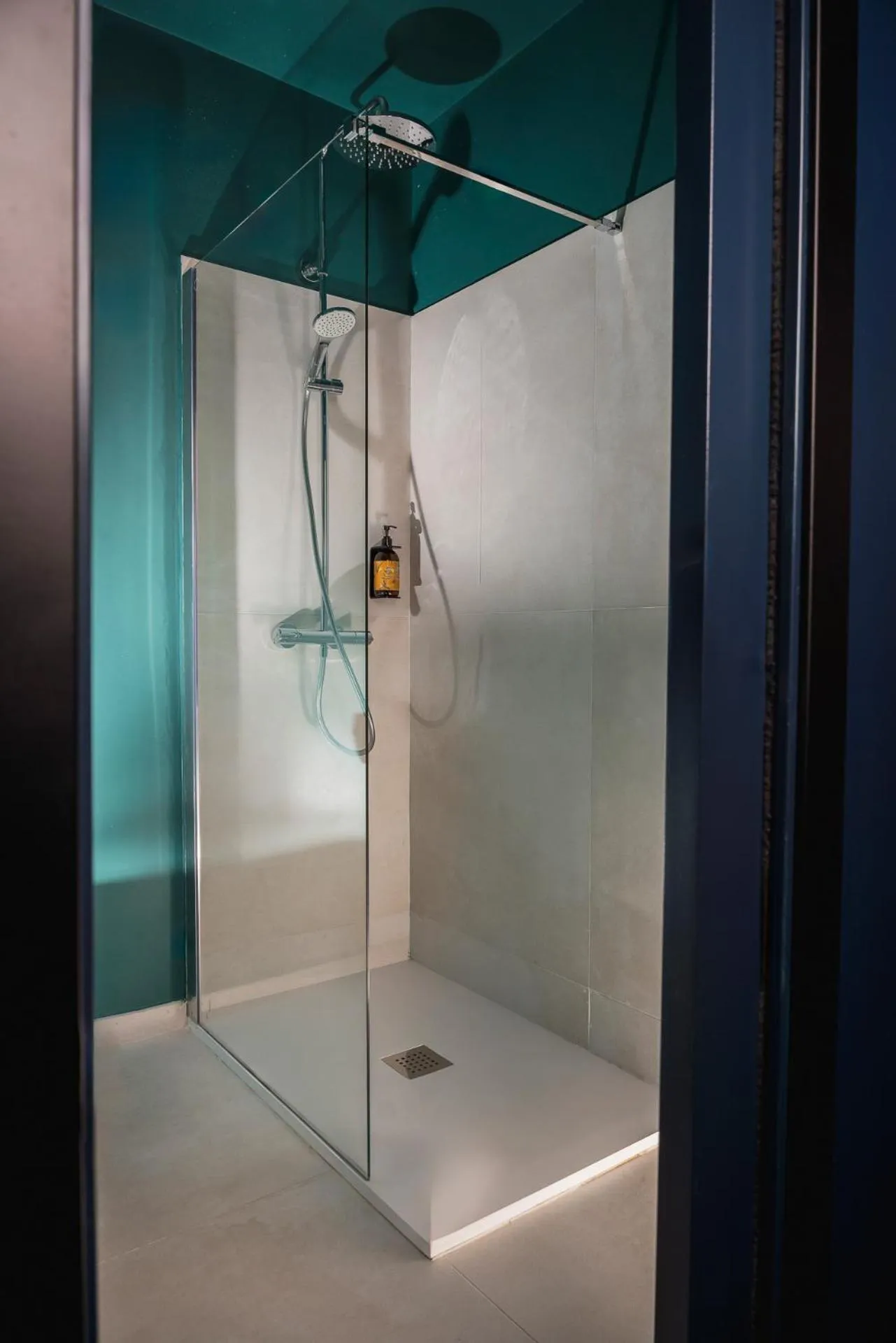 Shower in Hotel Villa Eur