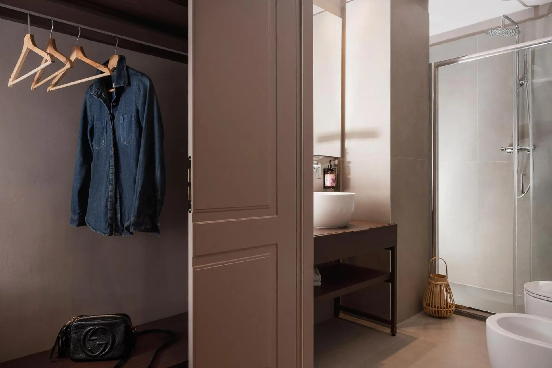 Shower in Hotel Villa Eur