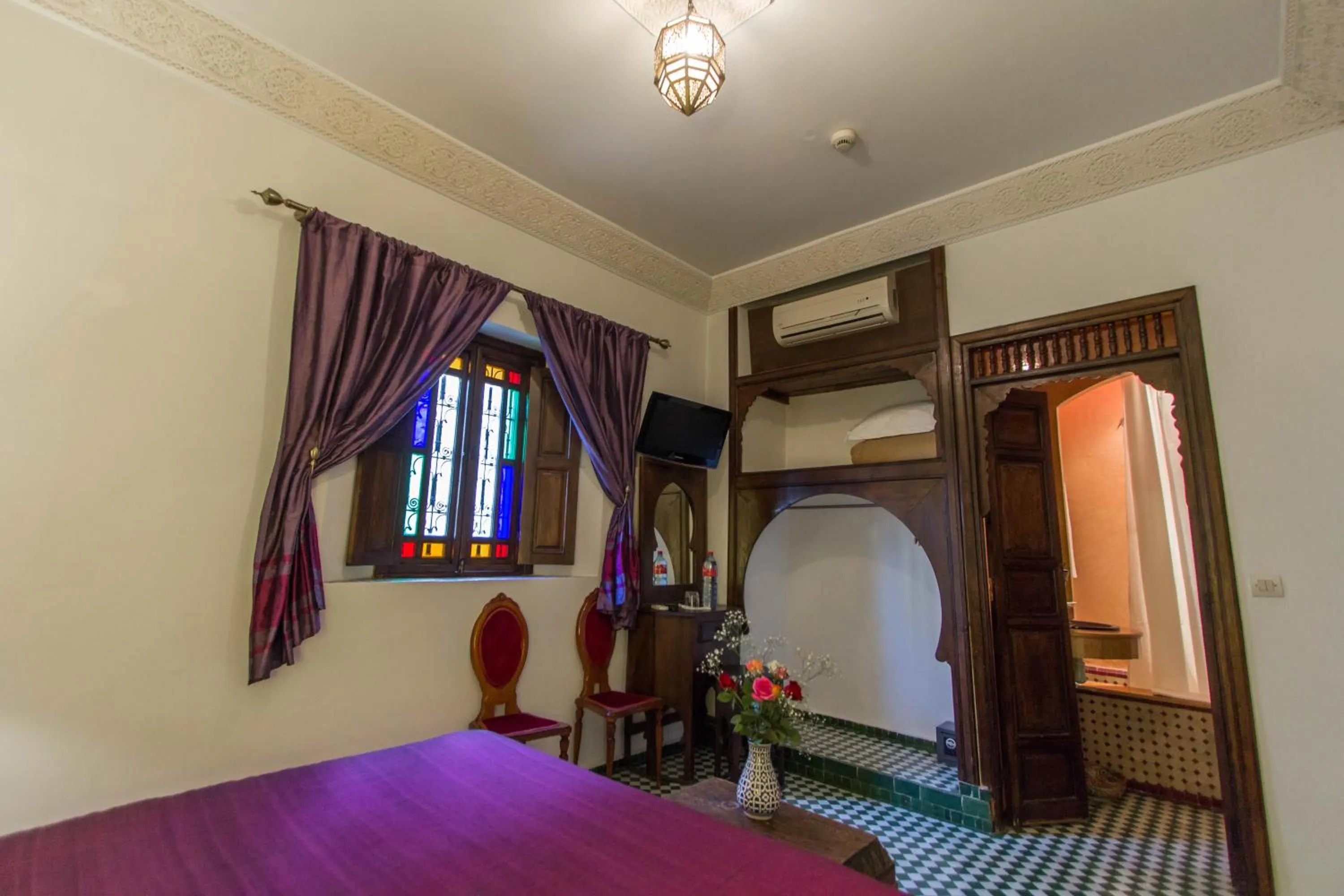 Bed in Dar Fes Medina Ziat