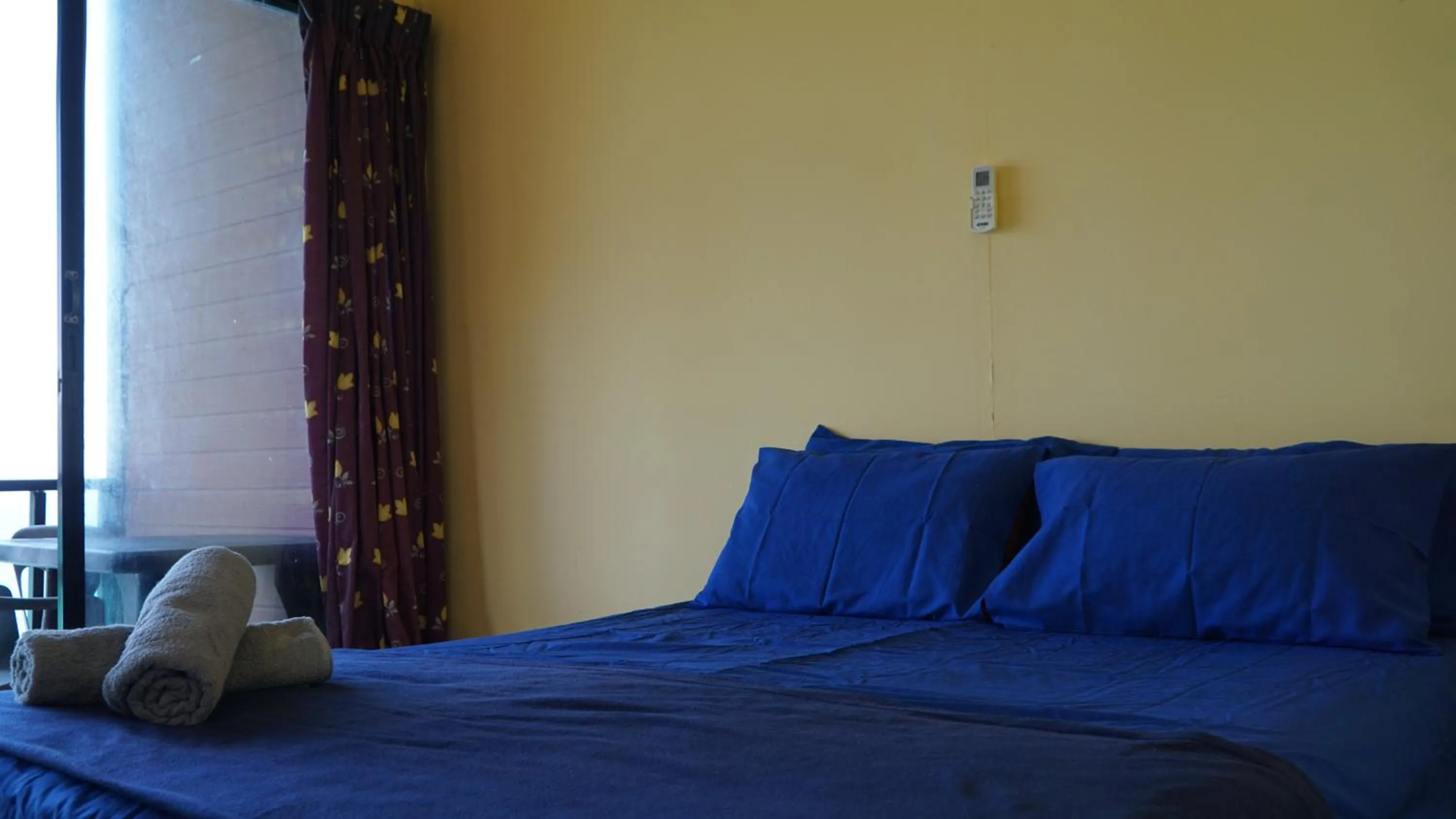 Bed in D Rock Garden Resort