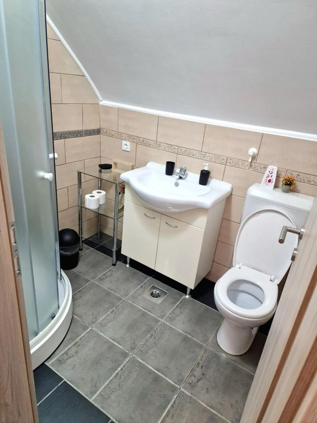 Bathroom in Apartments Karin