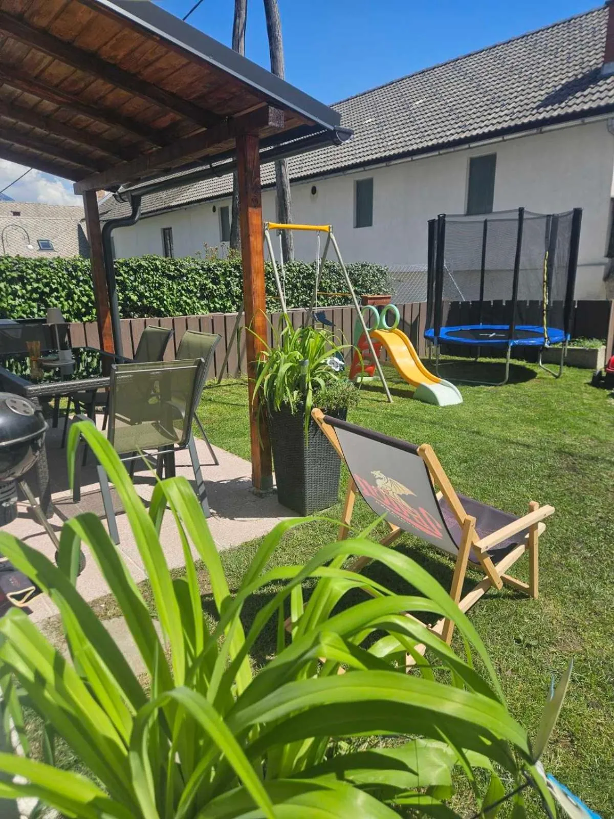 Garden view in Apartments Karin
