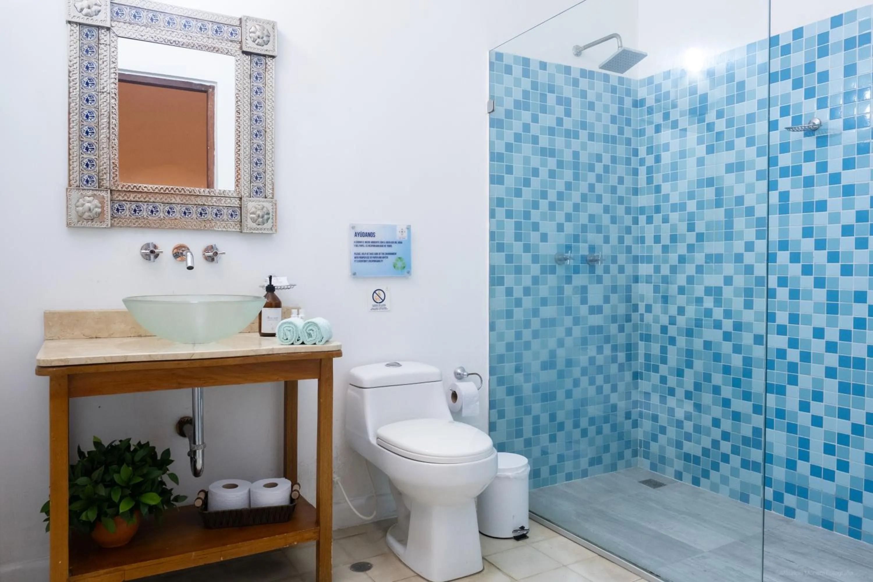Bathroom in Casa Bustamante Hotel Boutique