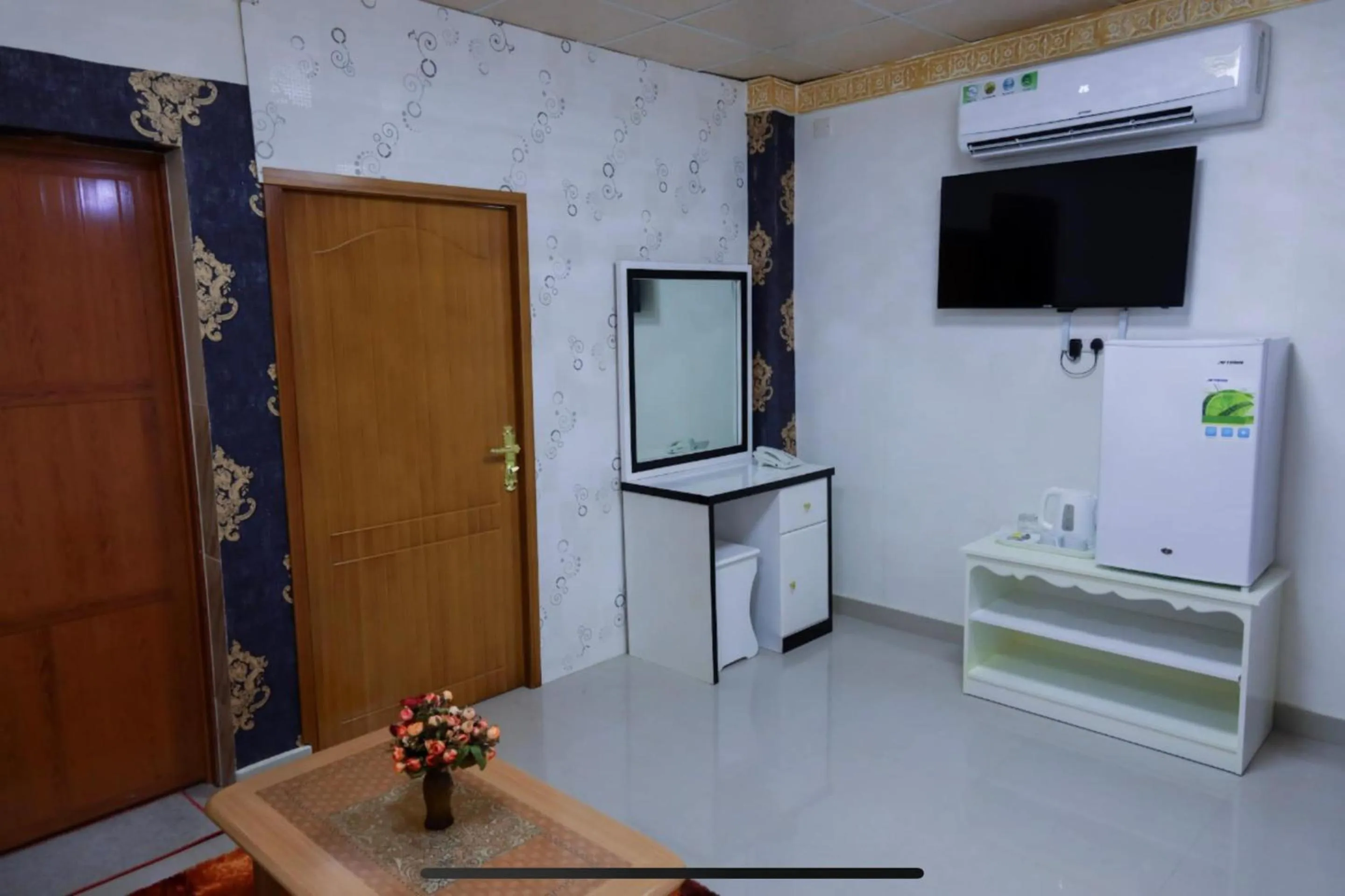 Bedroom in Capital O 141 Golden Rays Hotel