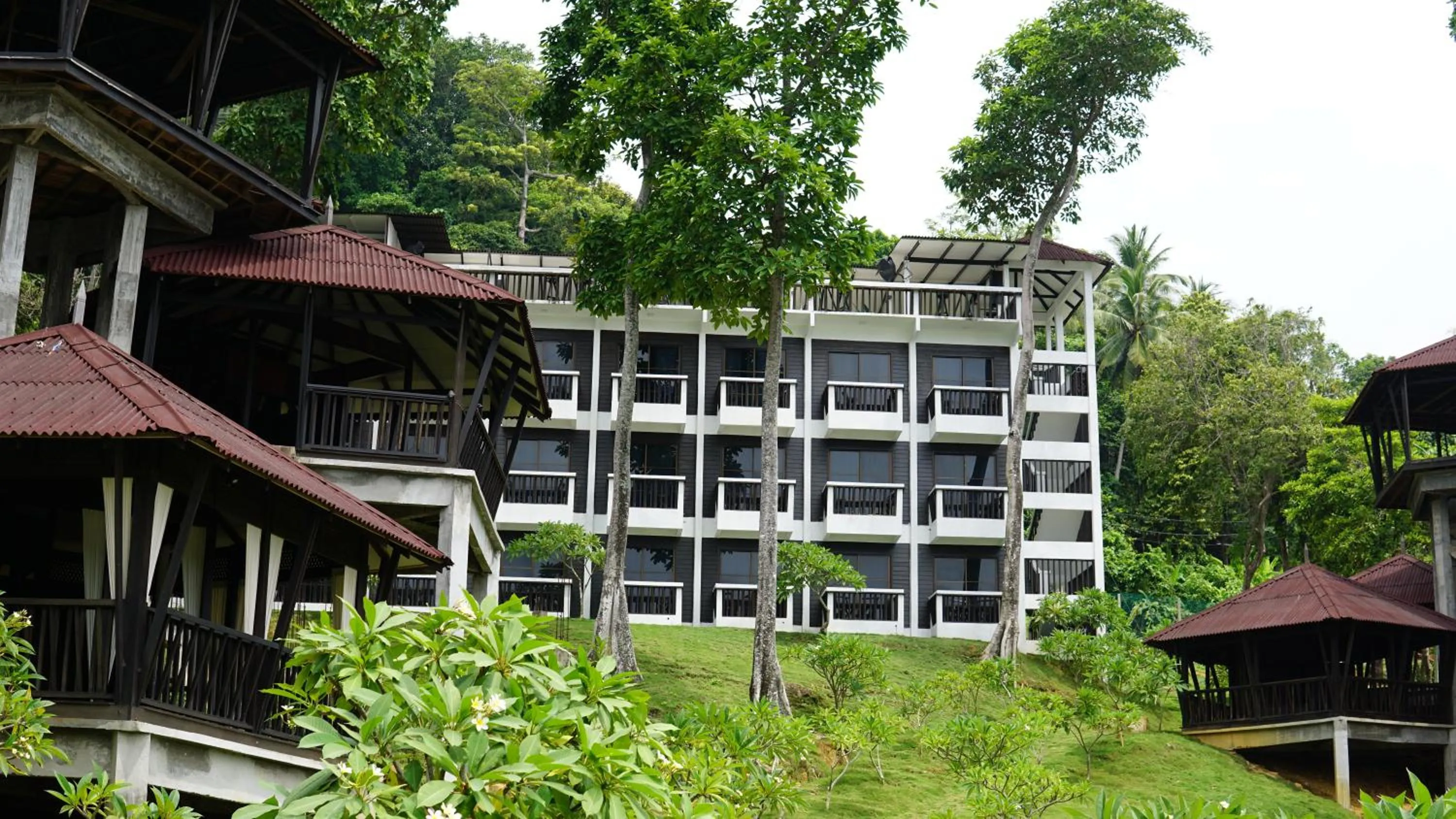 Property building in Aman Dan Laut