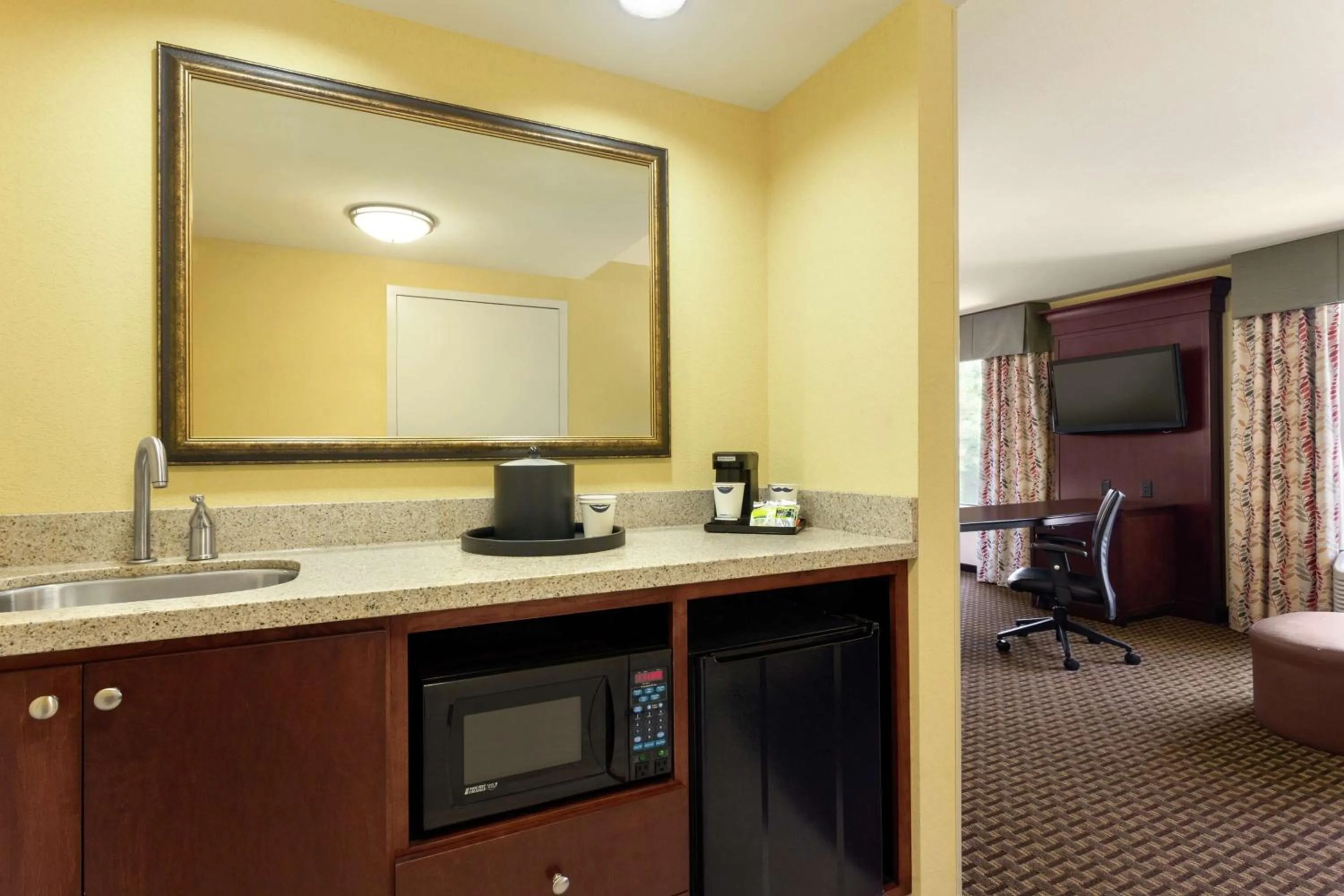 Bedroom in Hampton Inn & Suites Prattville